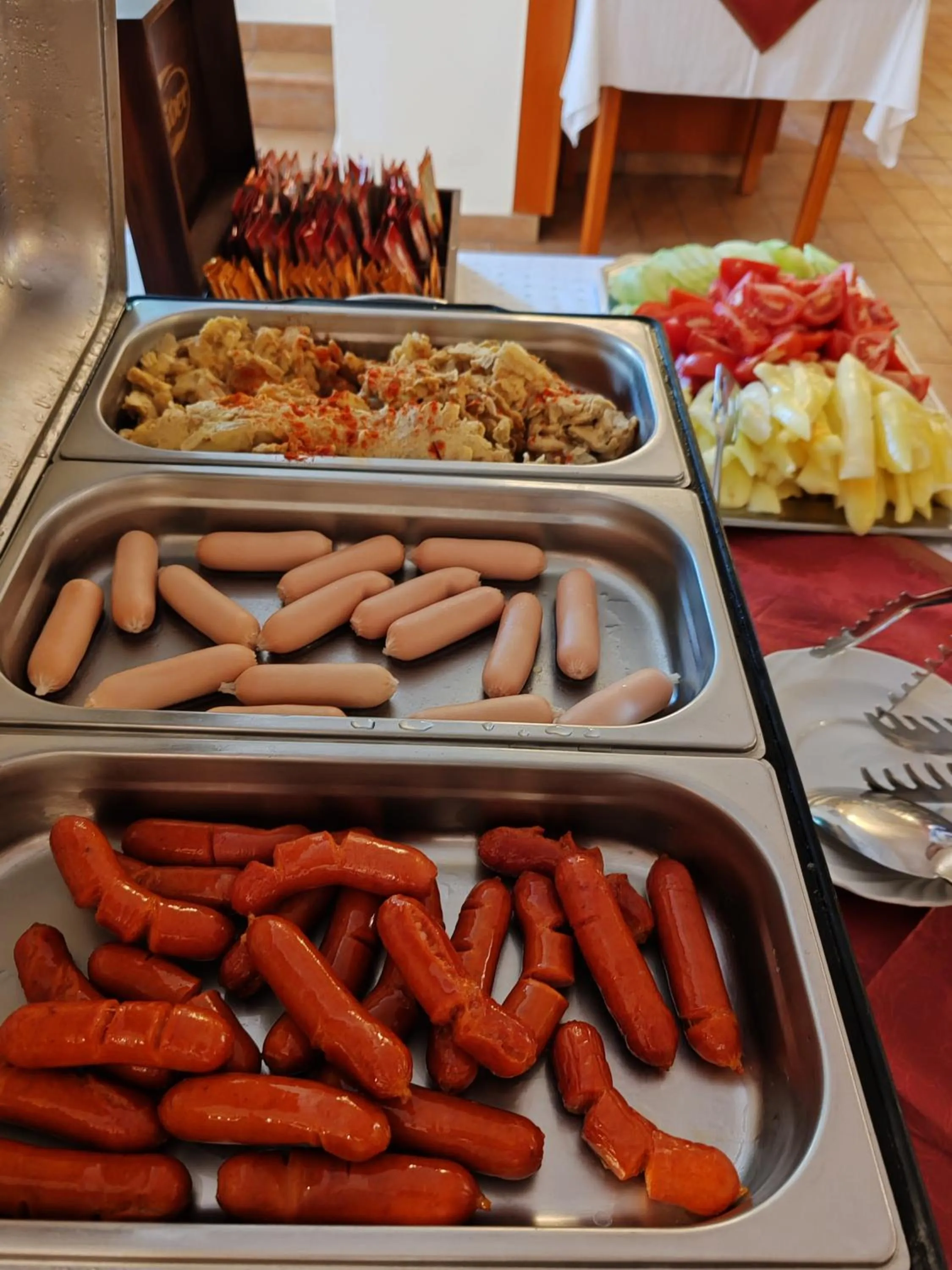 Restaurant/places to eat in Főnix Hotel