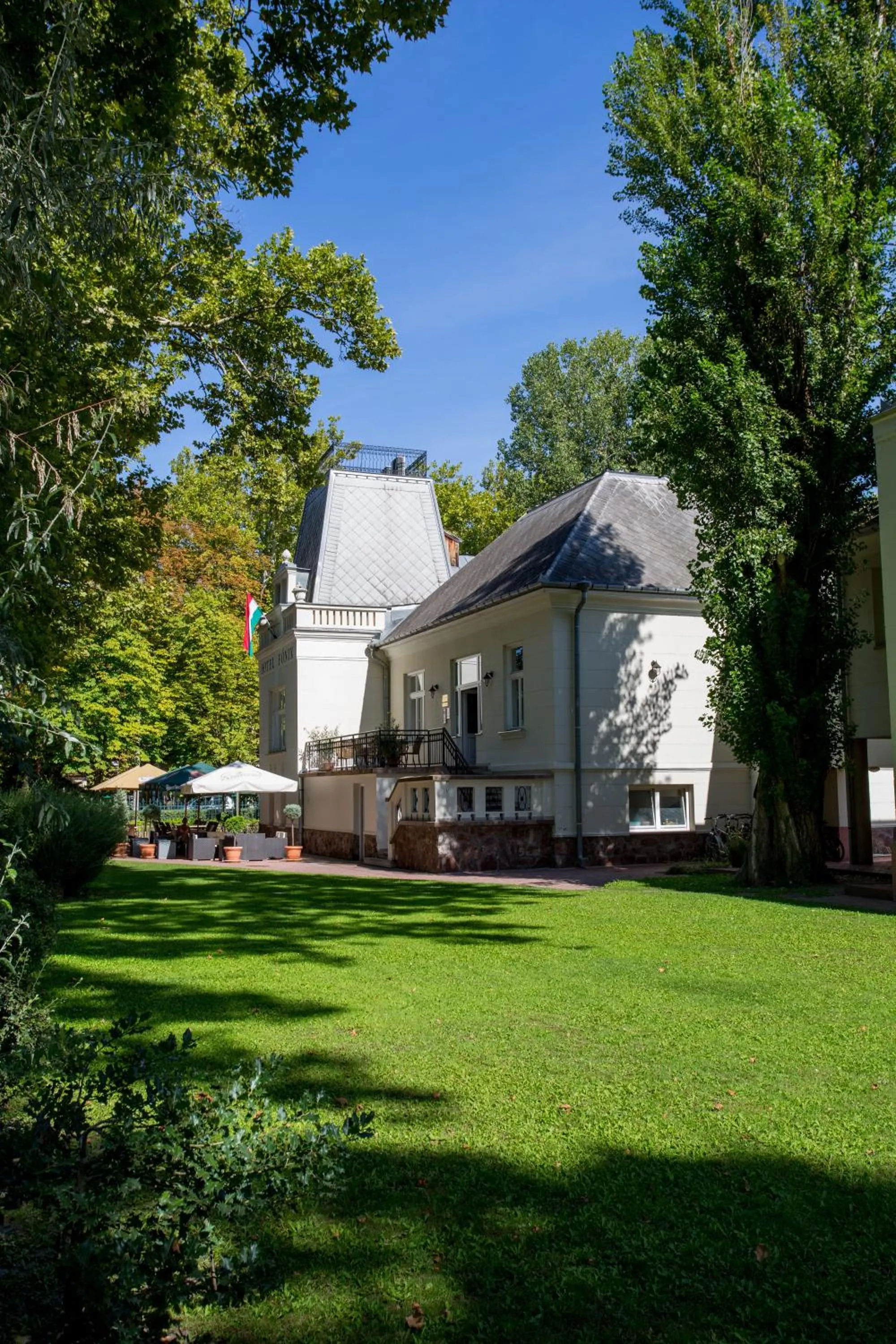 On site in Főnix Hotel