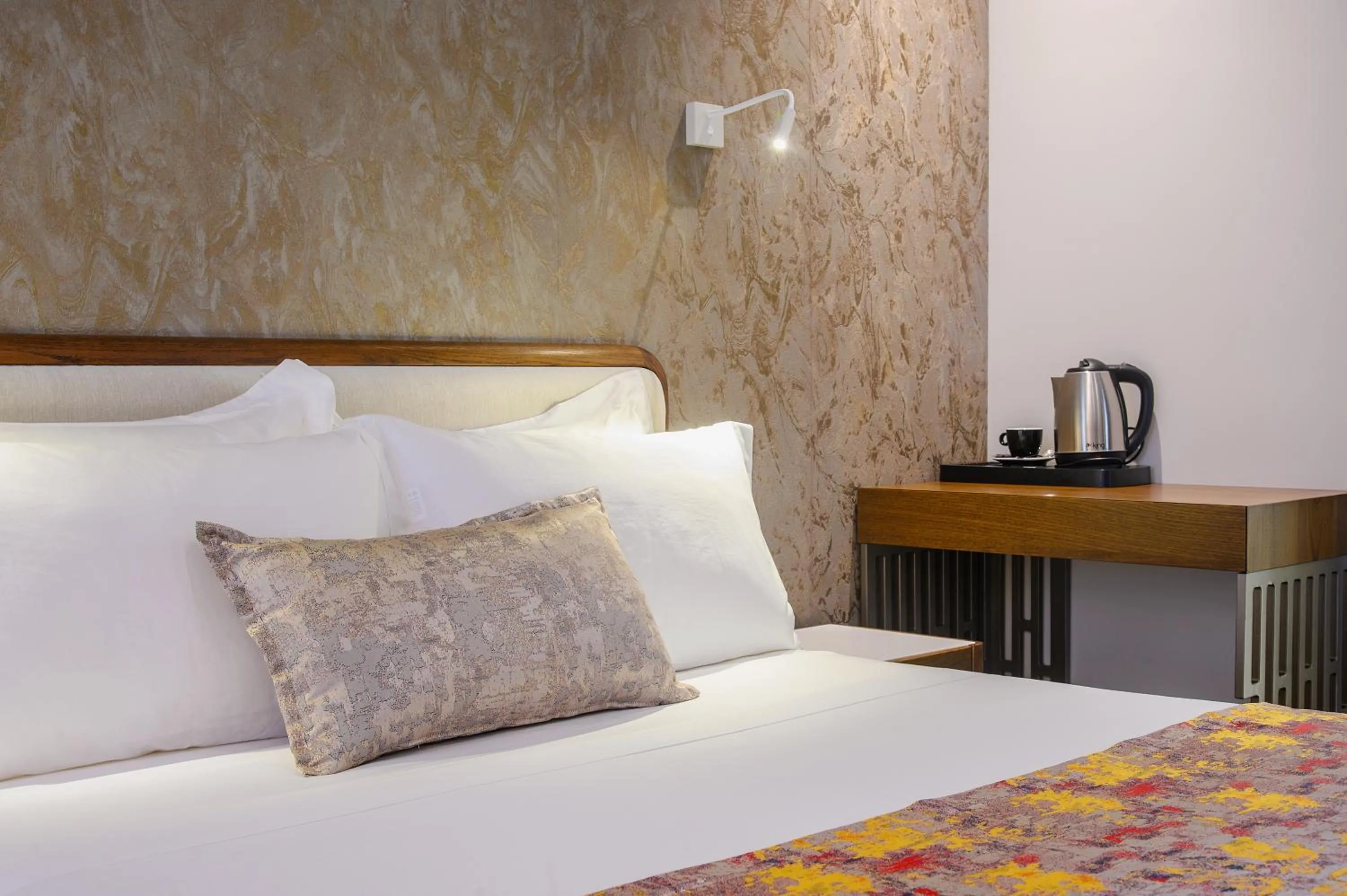 Bed in Chic Boutique Hotel Vlore