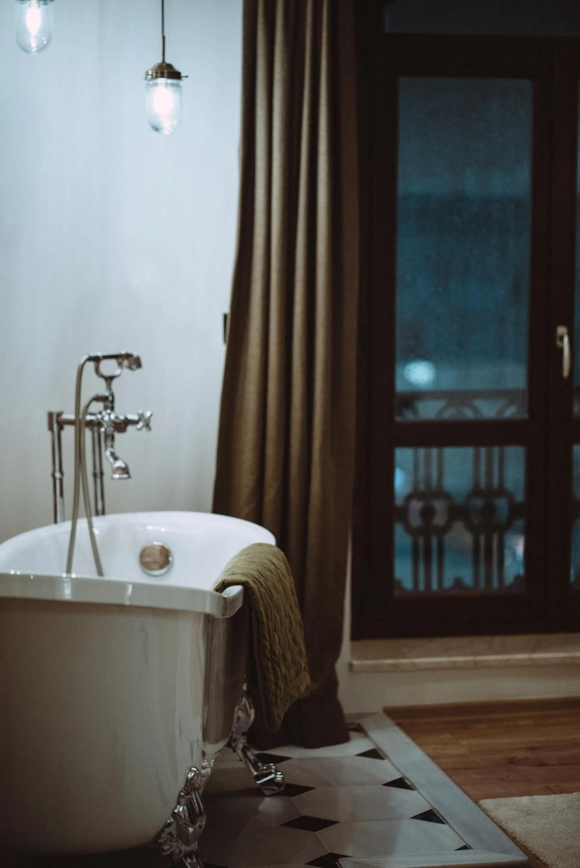 Bath in Mest Hotel Istanbul Sirkeci