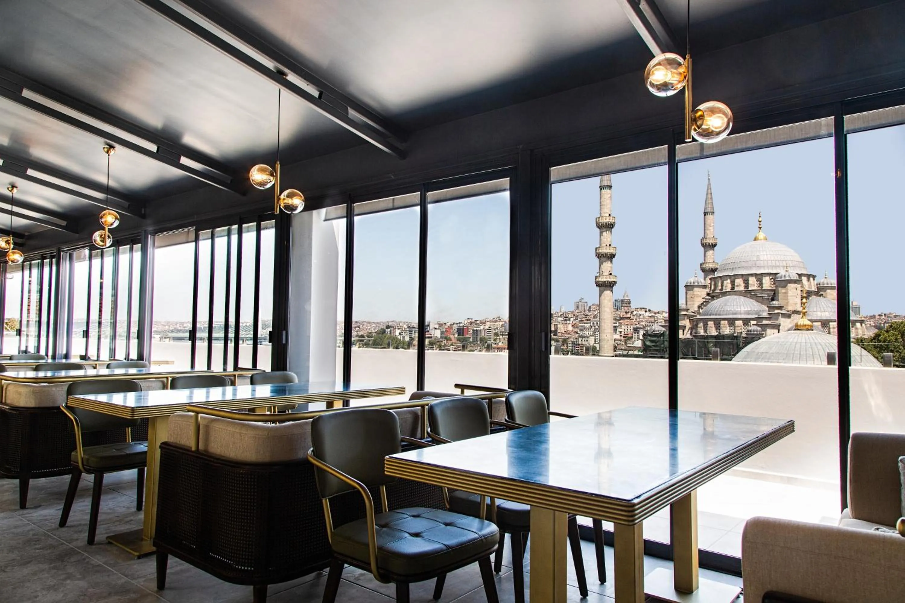 Restaurant/places to eat in Mest Hotel Istanbul Sirkeci