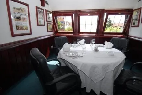 Restaurant/places to eat in Hozam Wellness és Apartman