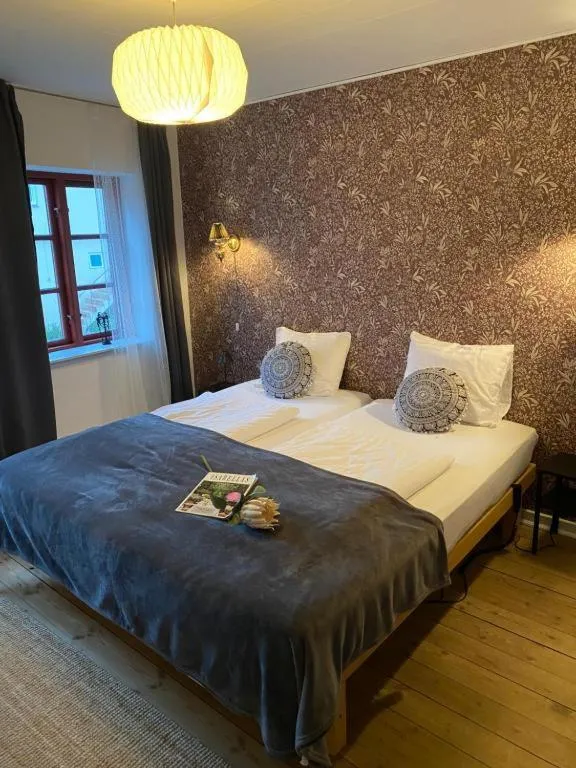 Bed in Byens Bed and Bath