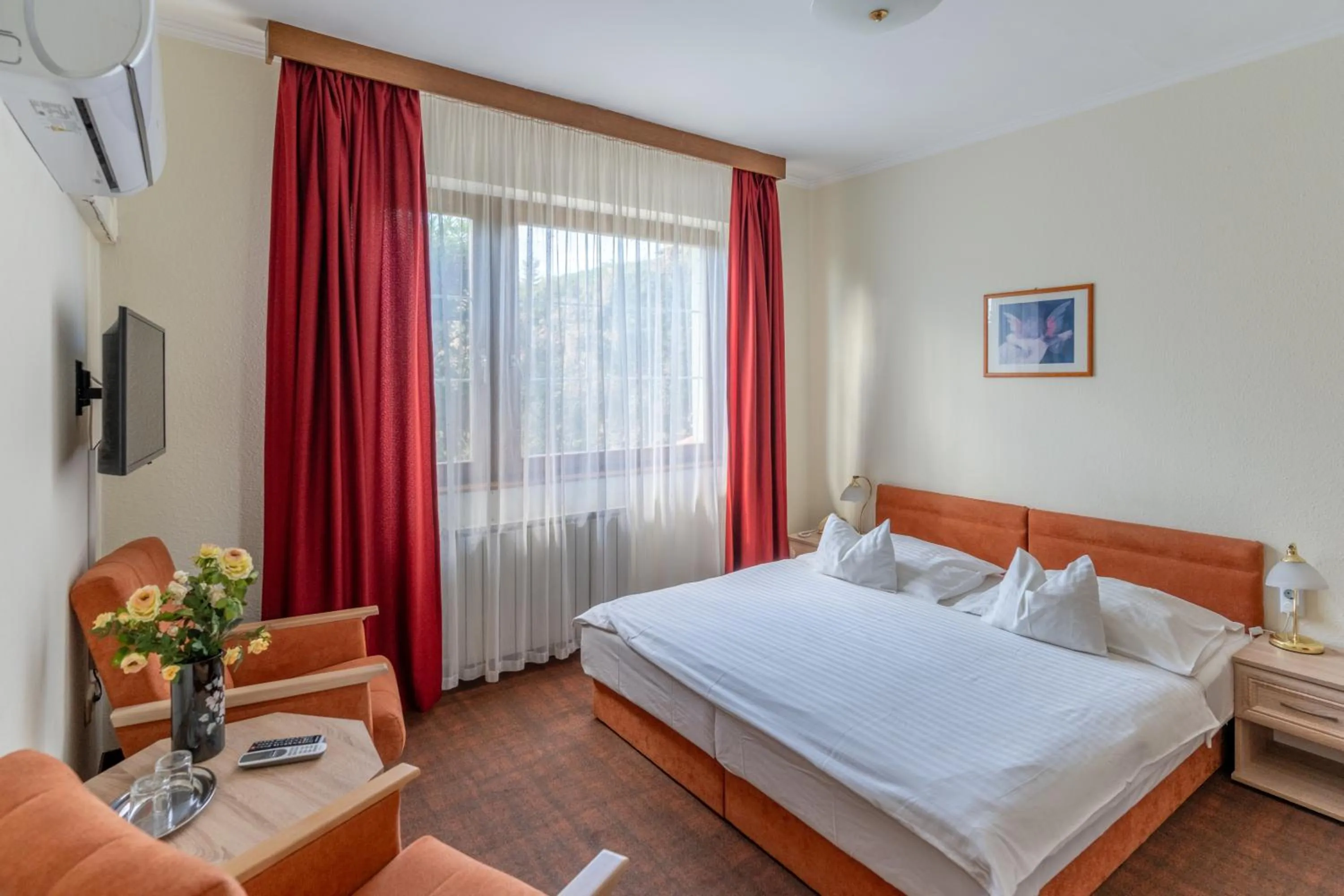 Bedroom, Bed in Hotel Molnár