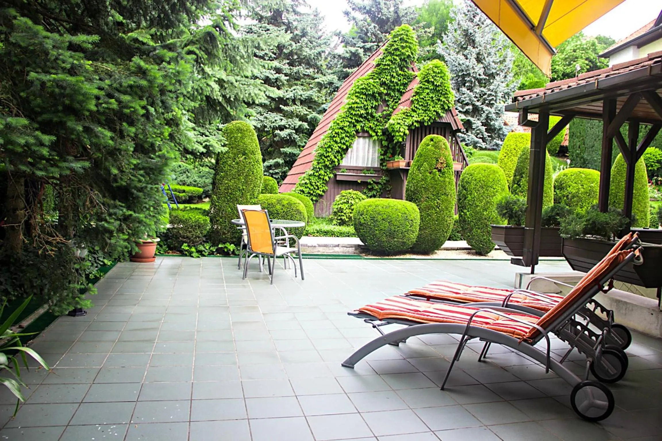 Garden in Hotel Molnár