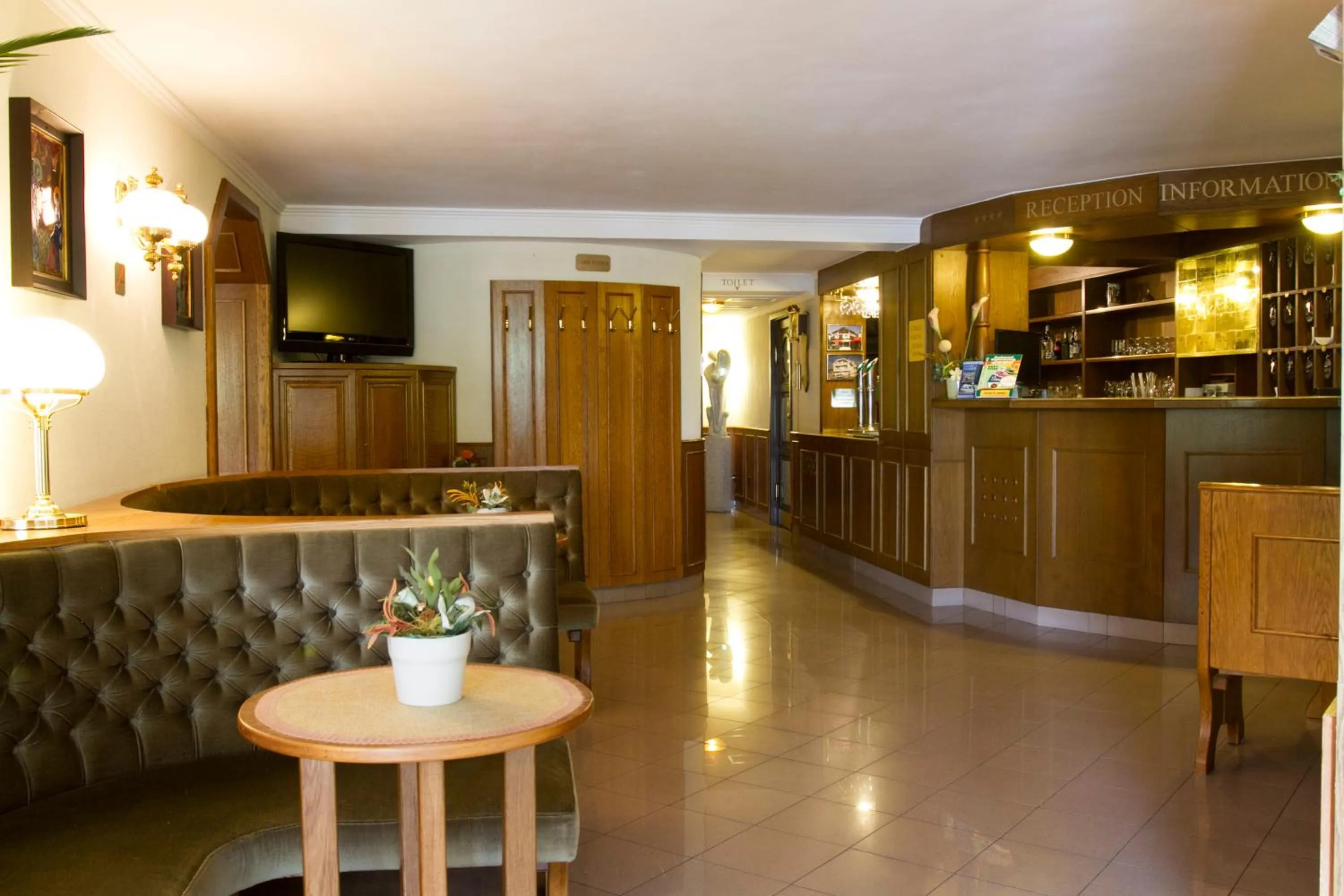 Lobby or reception in Hotel Molnár
