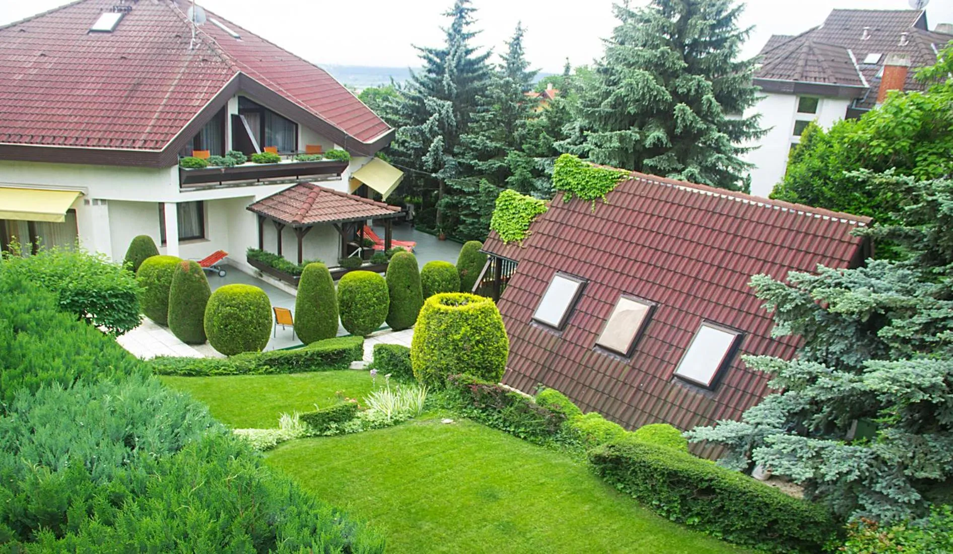 Garden in Hotel Molnár