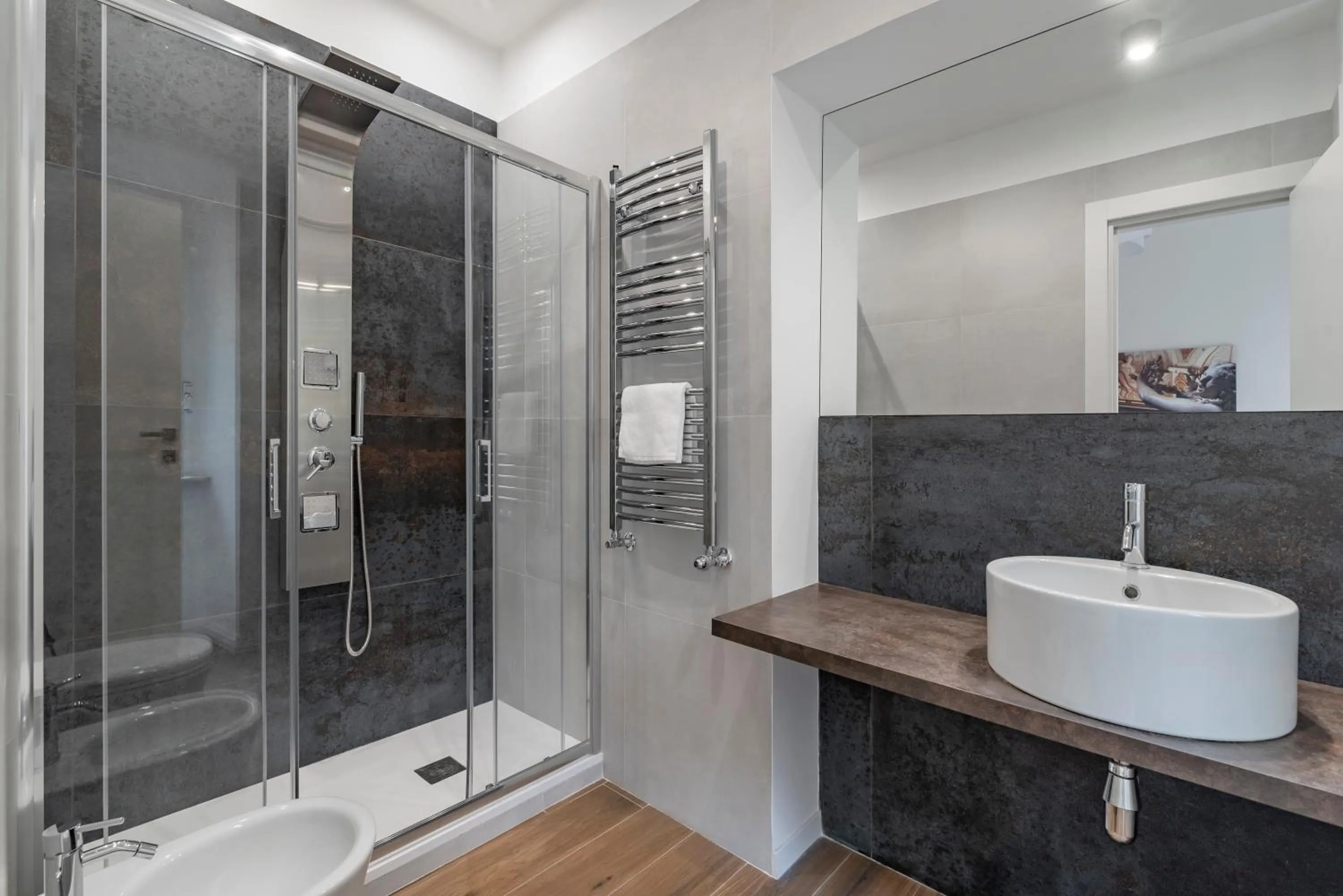 Bathroom in Leo's Colosseum - Private Apartments