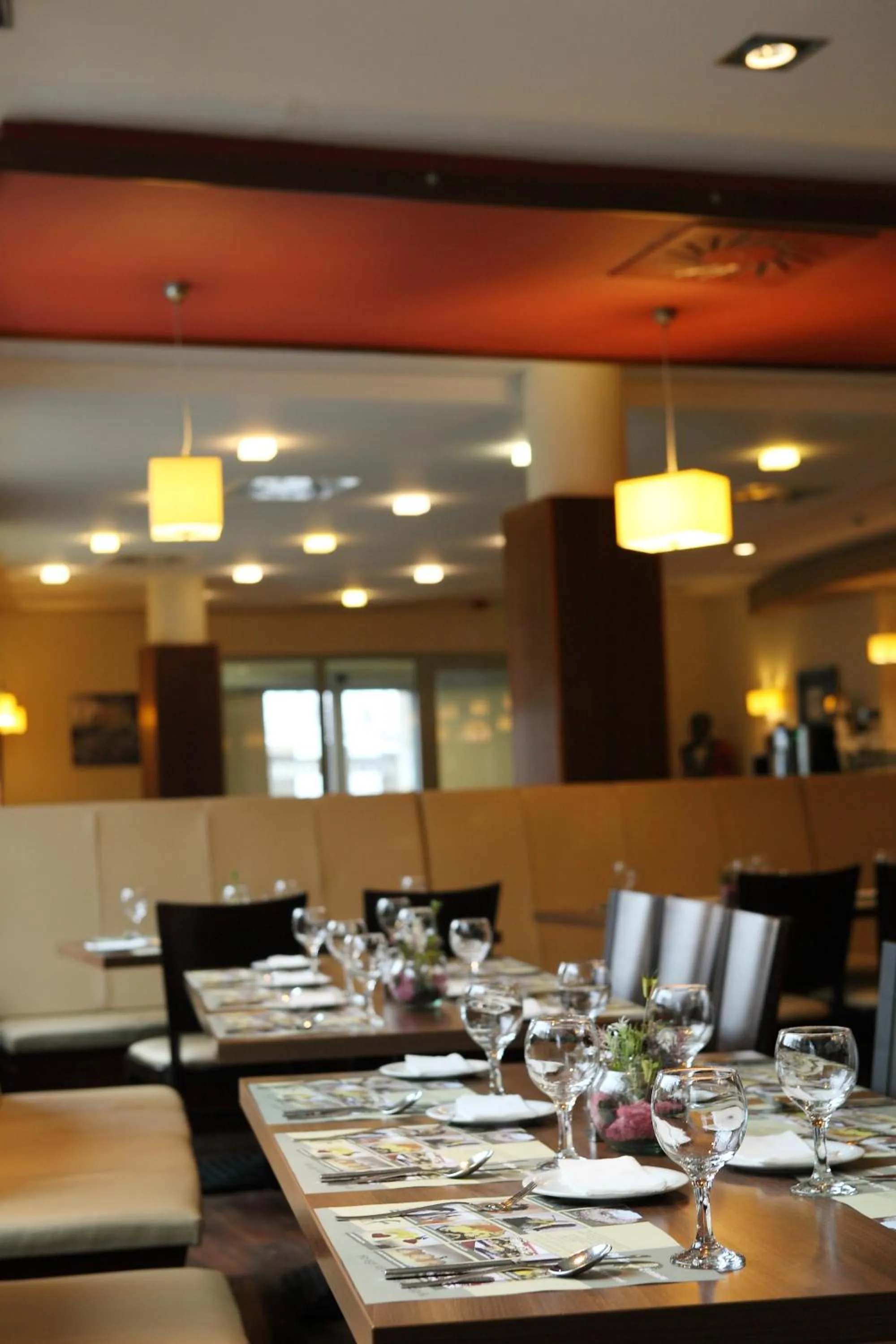 Restaurant/places to eat in Hotel Famulus