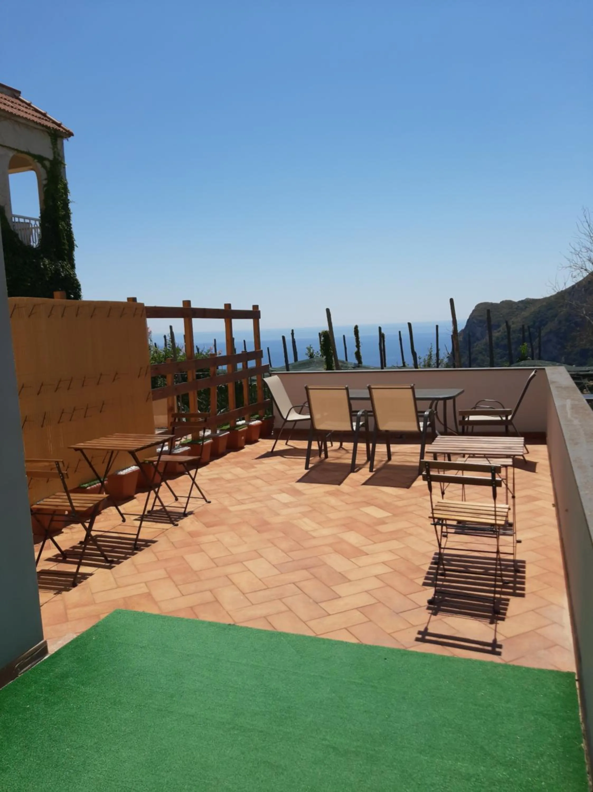 Balcony/Terrace in Villa Mariel Suites & Apartment