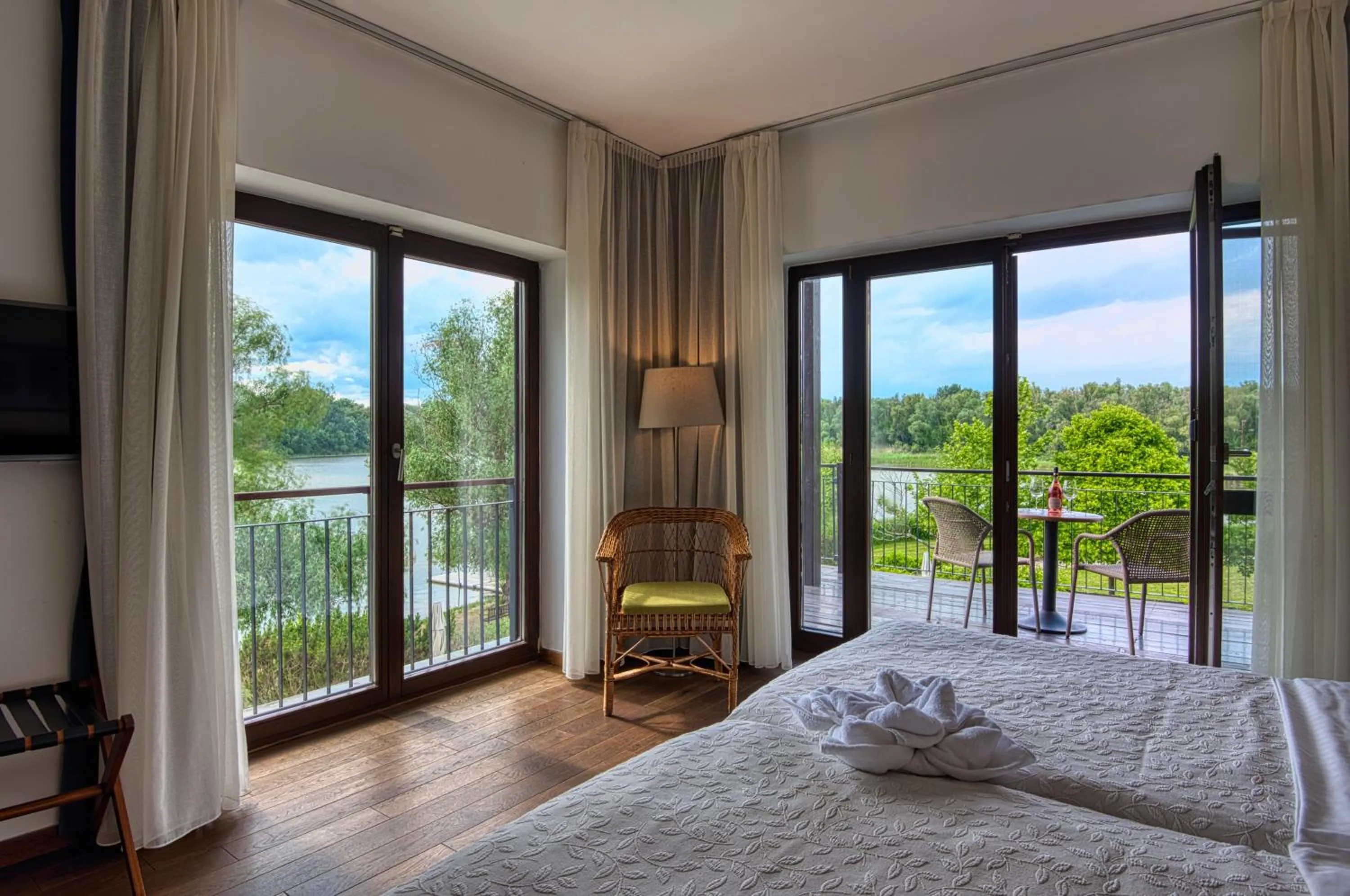 Photo of the whole room, Bed in Tisza Balneum Hotel