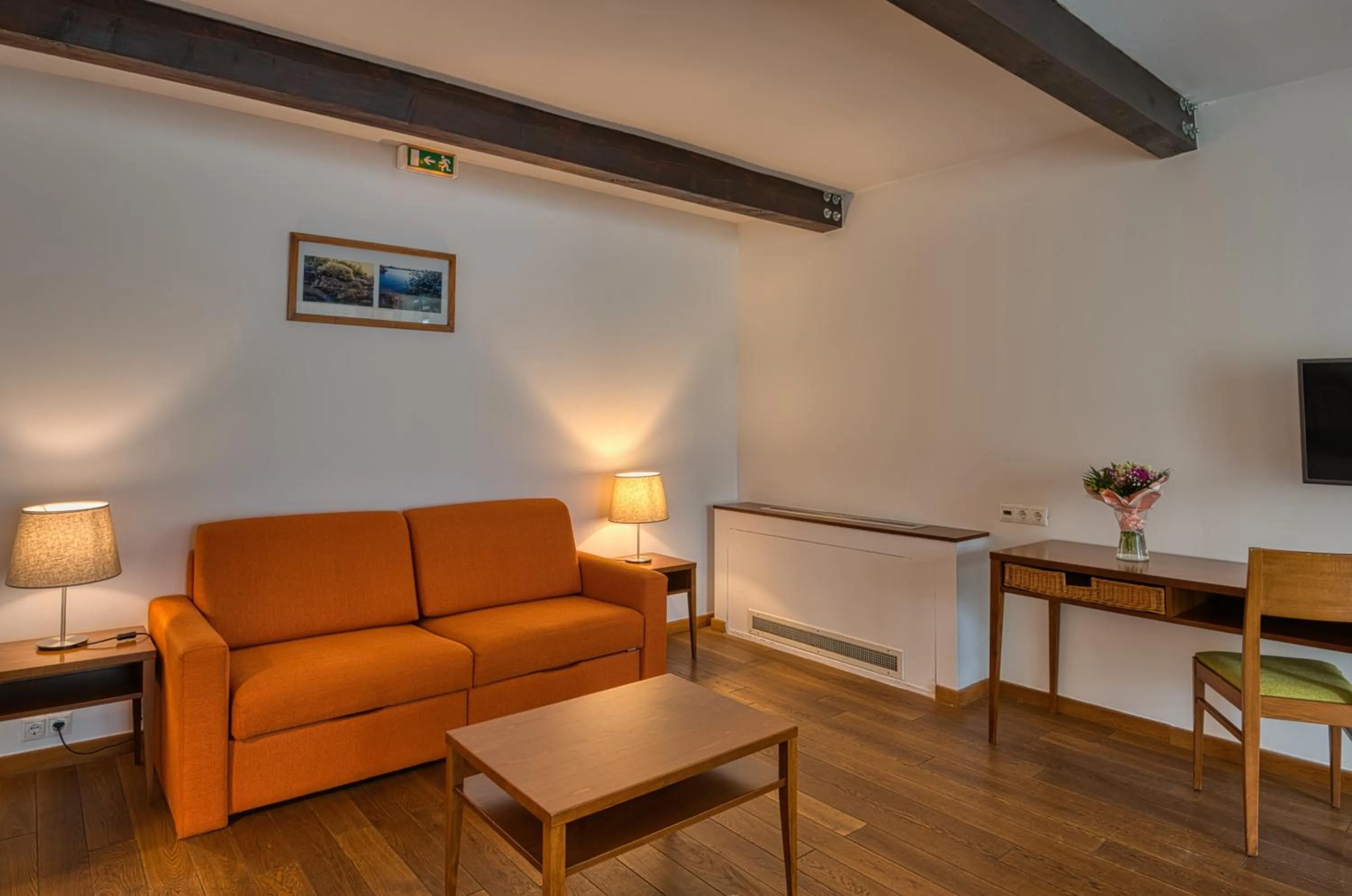 Seating area in Tisza Balneum Hotel