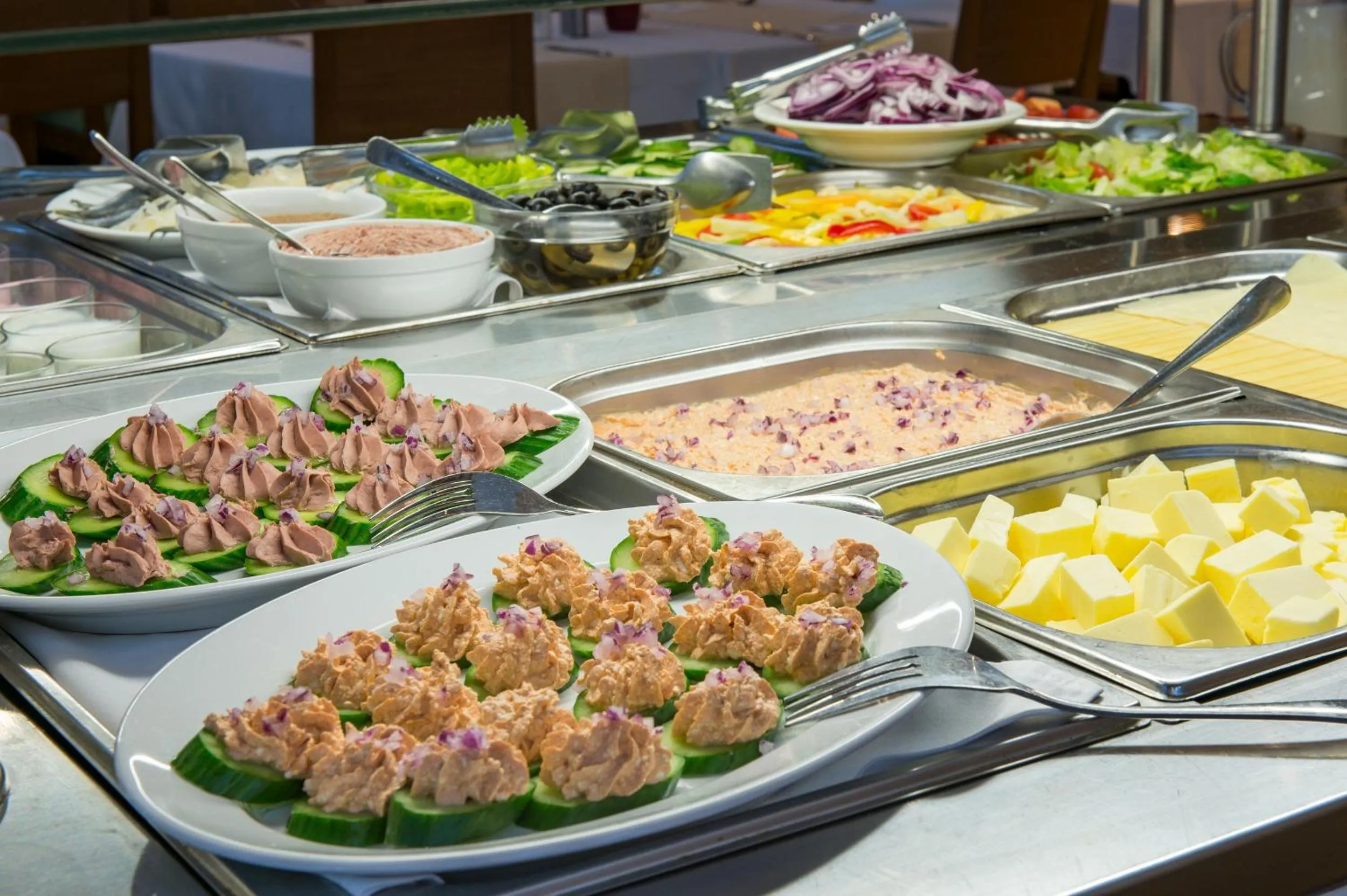 Buffet breakfast in Tisza Balneum Hotel