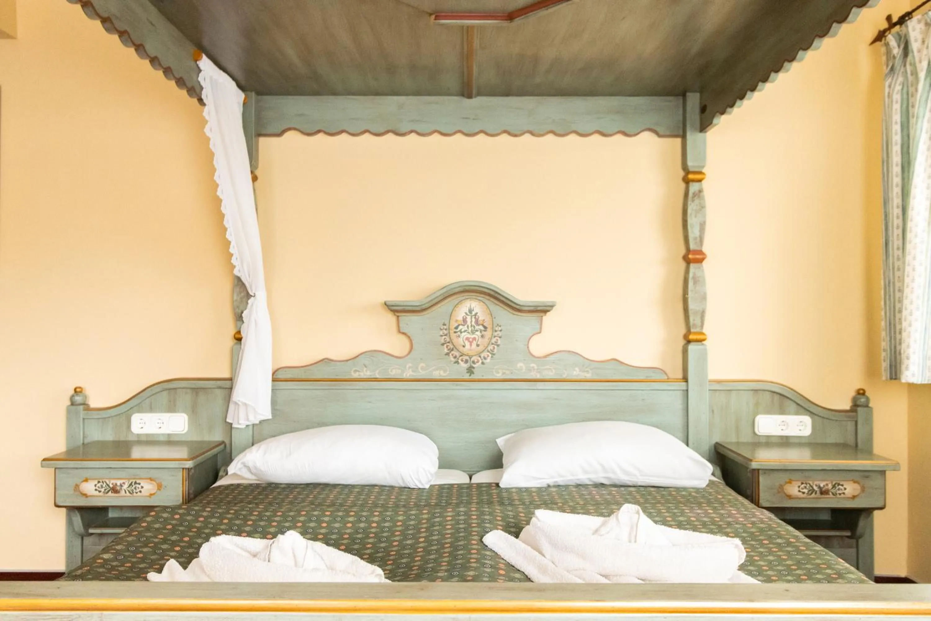 Bed in Aquamarina Hotel Visegrád