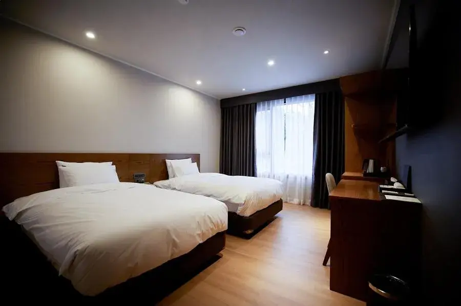 Coffee/tea facilities, Bed in Hotel The Star Coffee/tea facilities, Bed in Hotel The Star