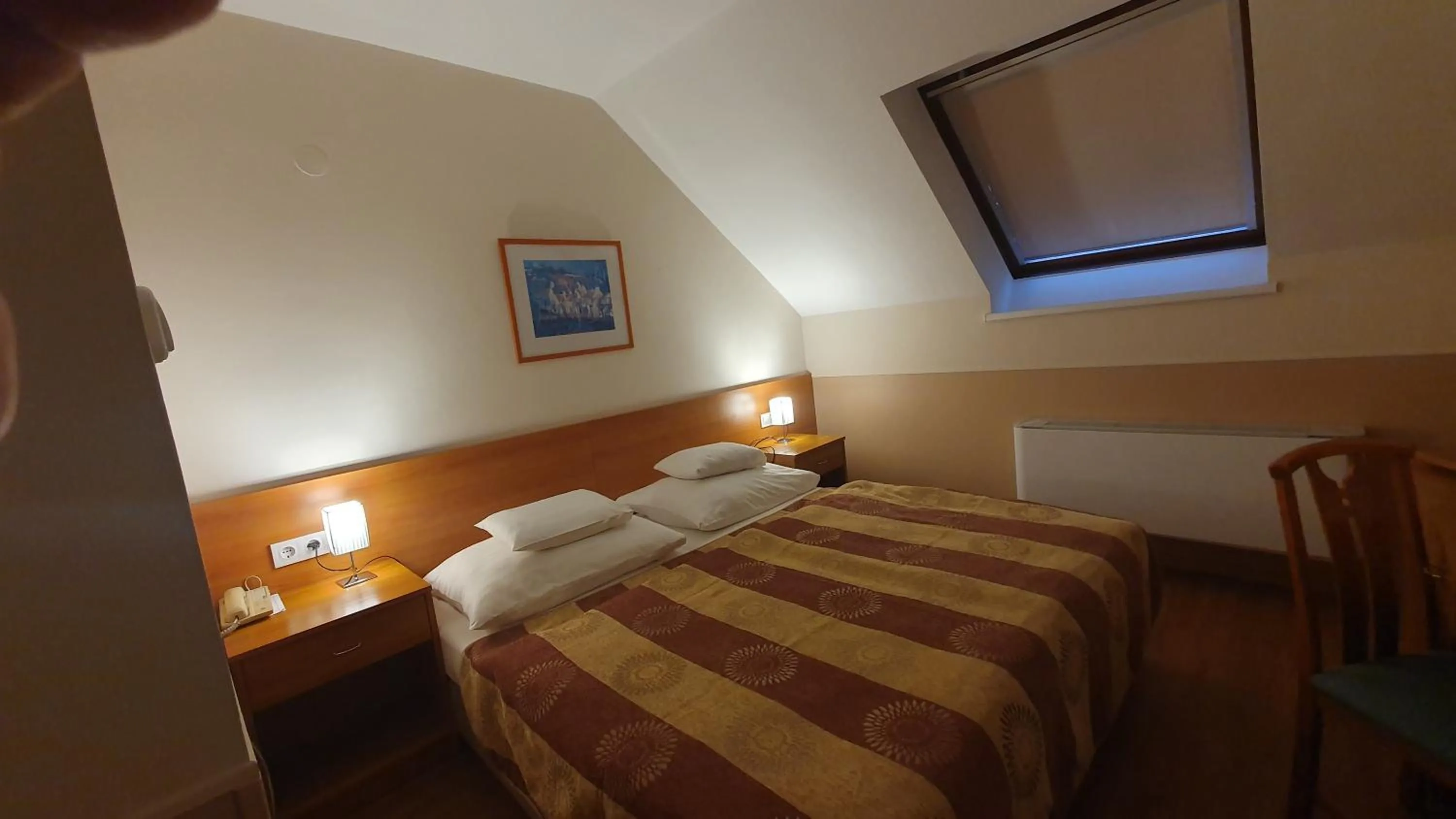 Bed in Hotel Baross