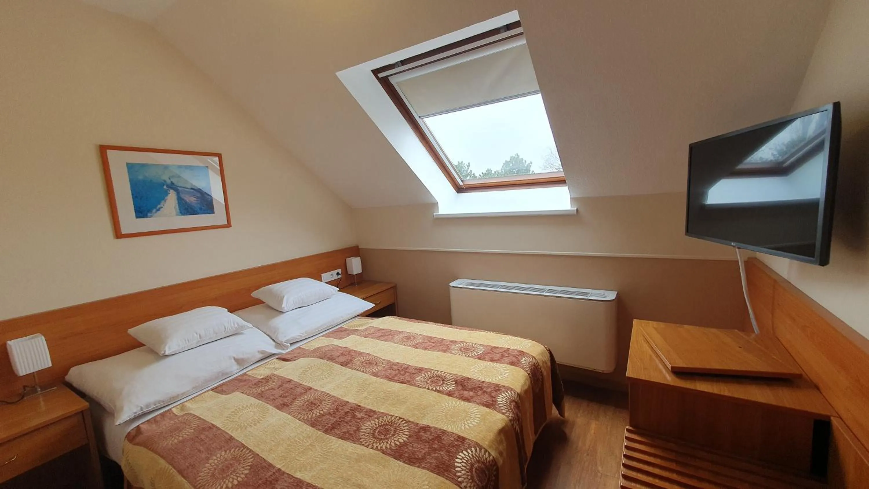 Bed in Hotel Baross