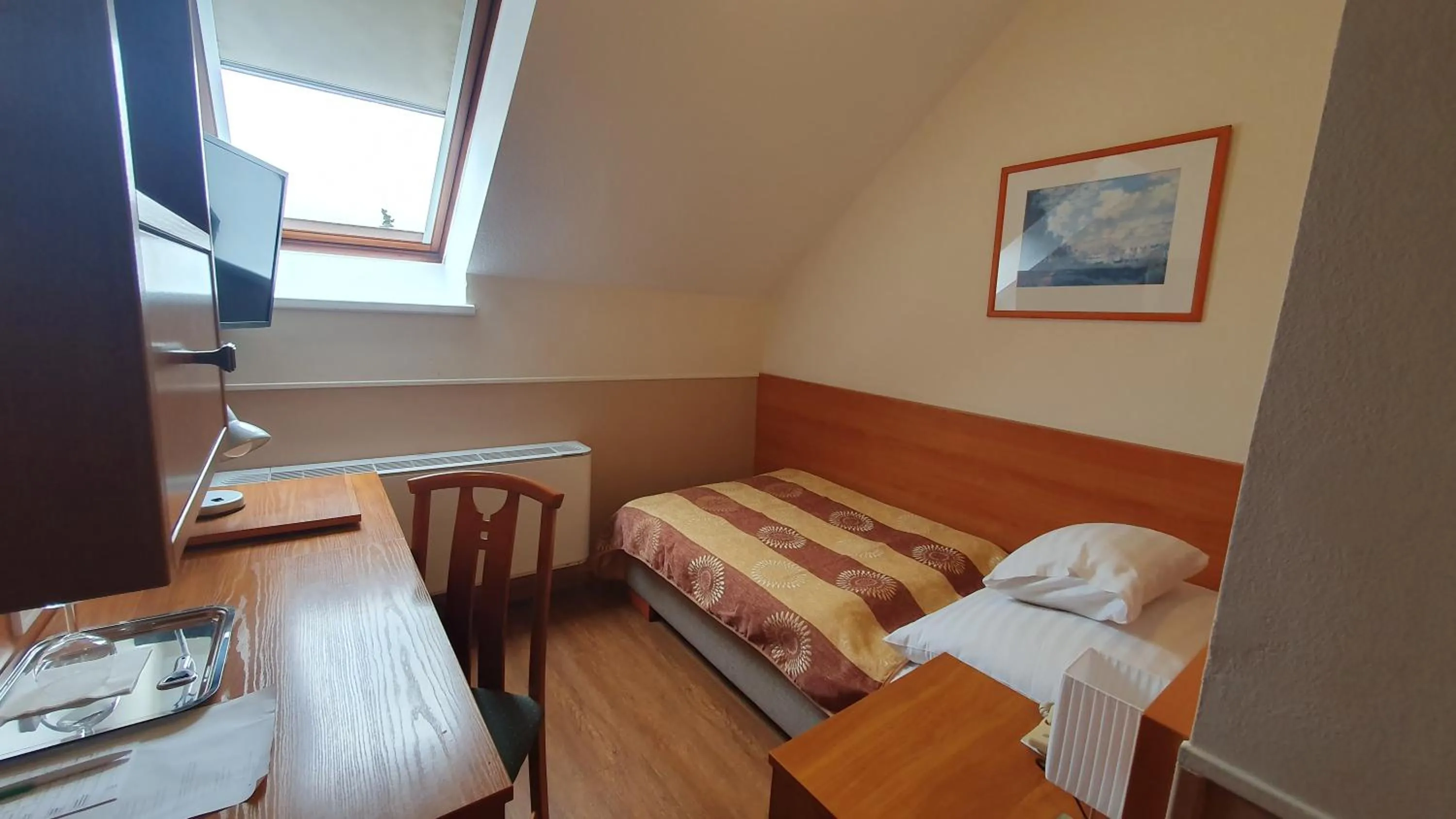 Bed in Hotel Baross