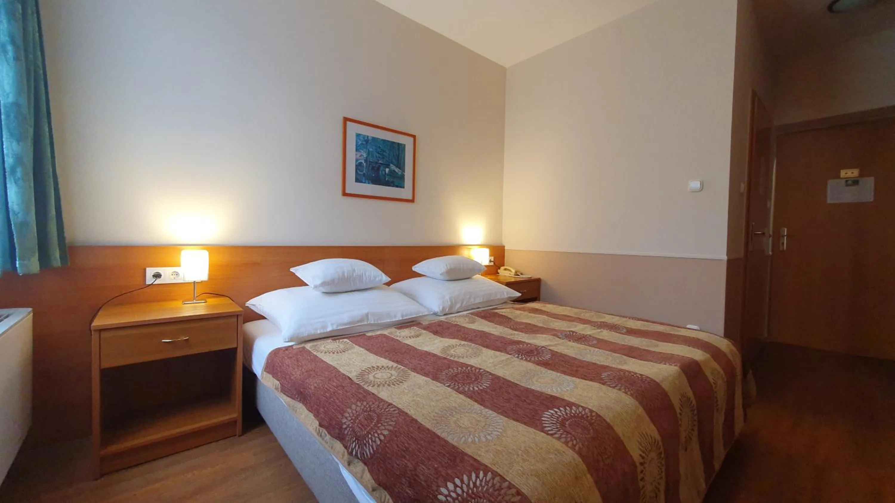 Bed in Hotel Baross