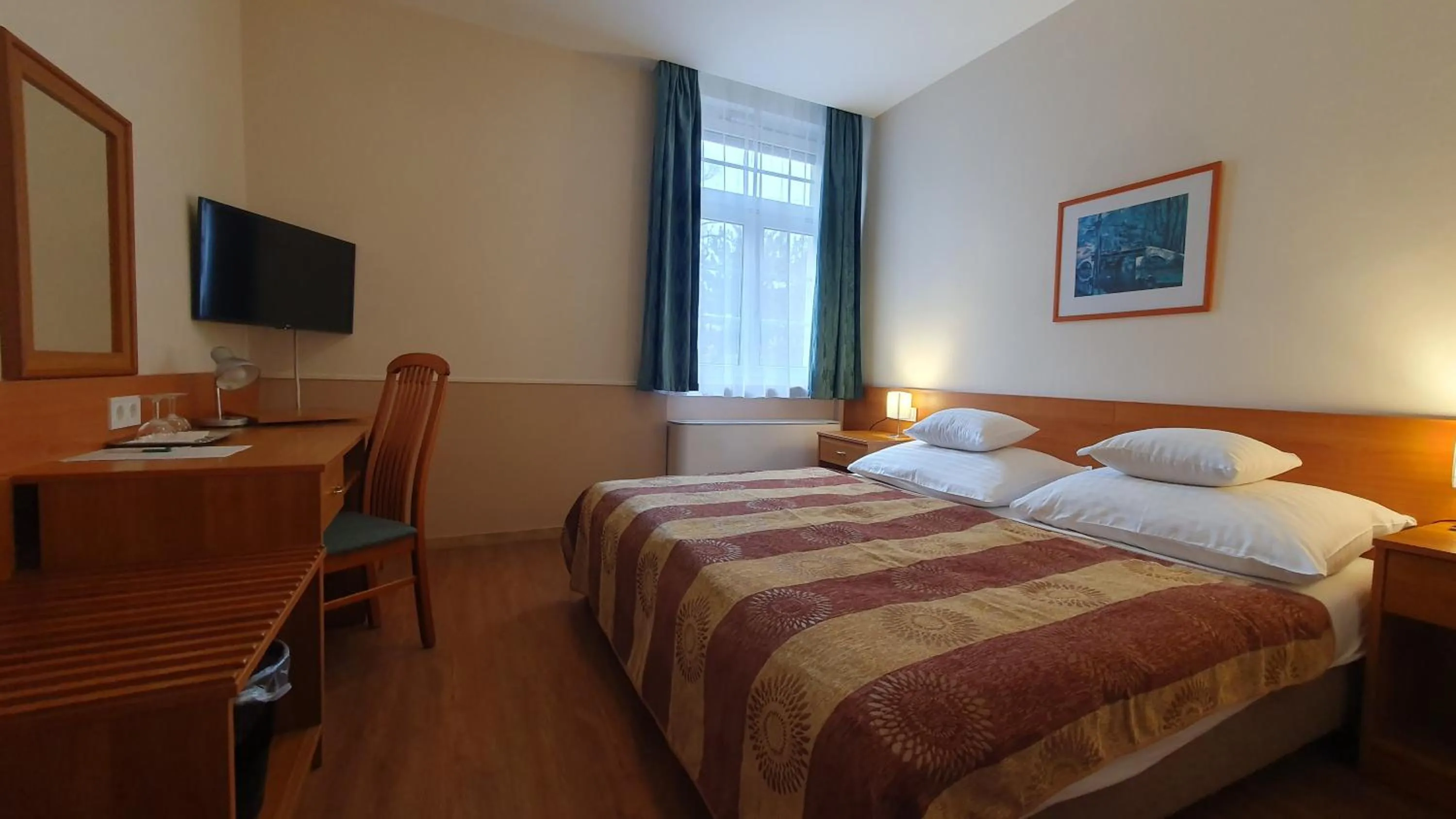 Bed in Hotel Baross
