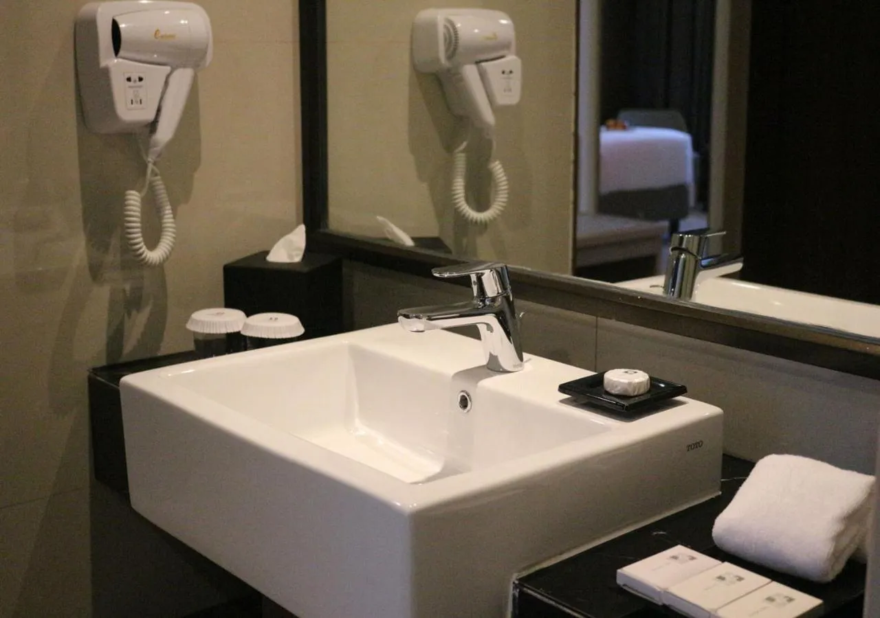 Bathroom in Swiss-Belhotel Cendrawasih, Biak