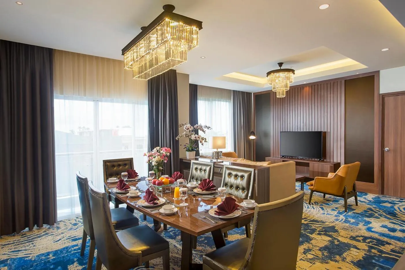 Communal lounge/ TV room in Swiss-Belhotel Cendrawasih, Biak