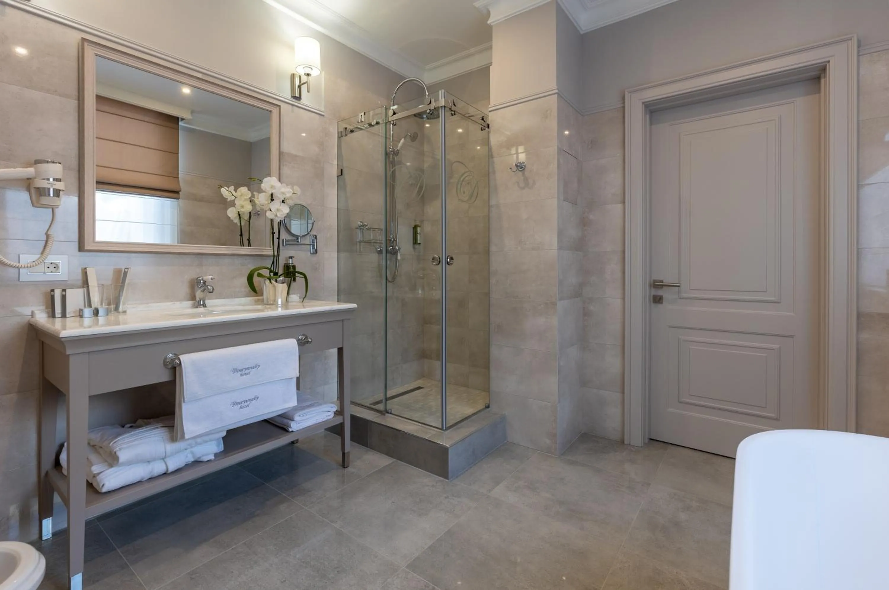 Shower in Dvoryansky Hotel