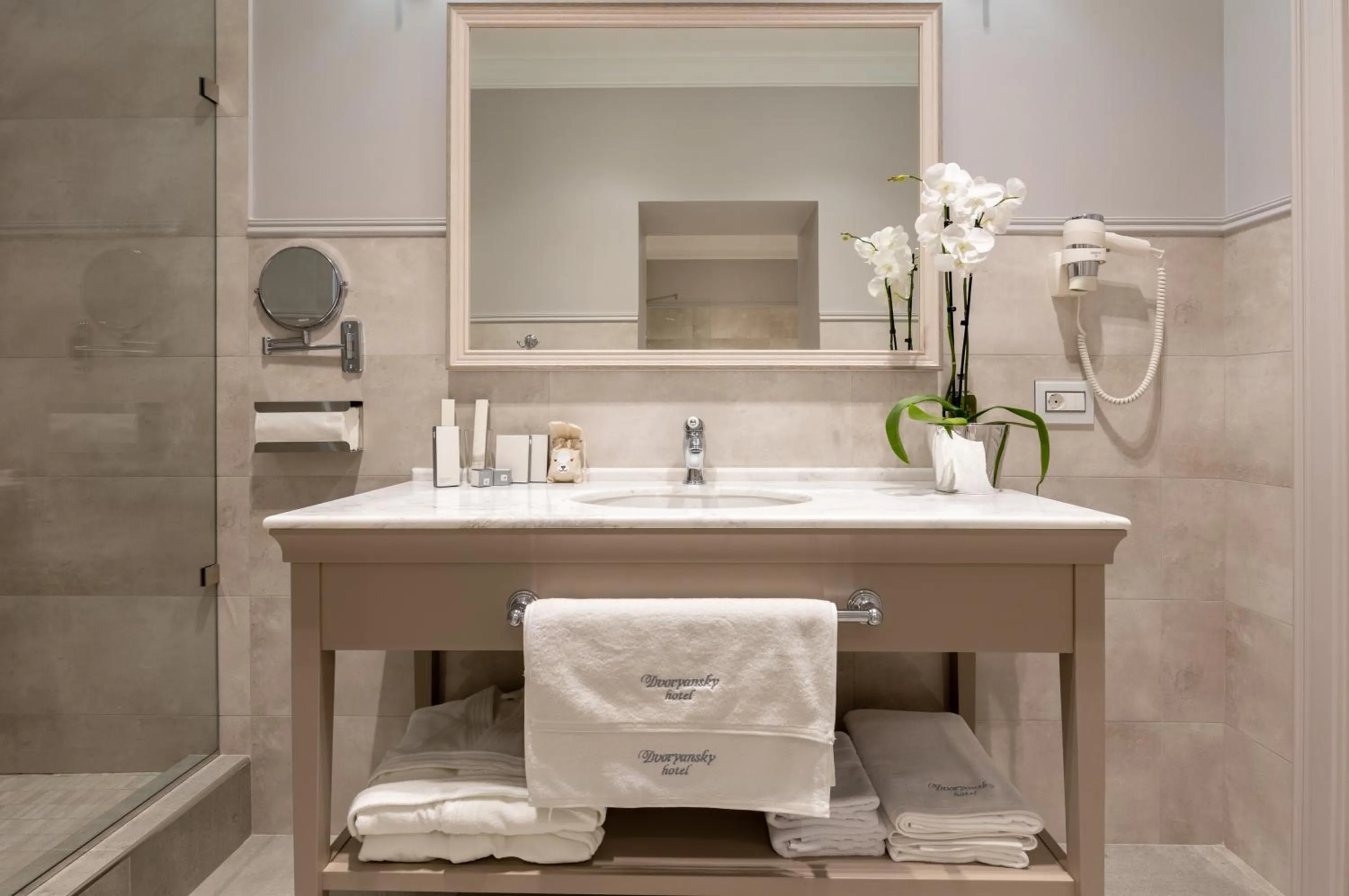 Shower in Dvoryansky Hotel