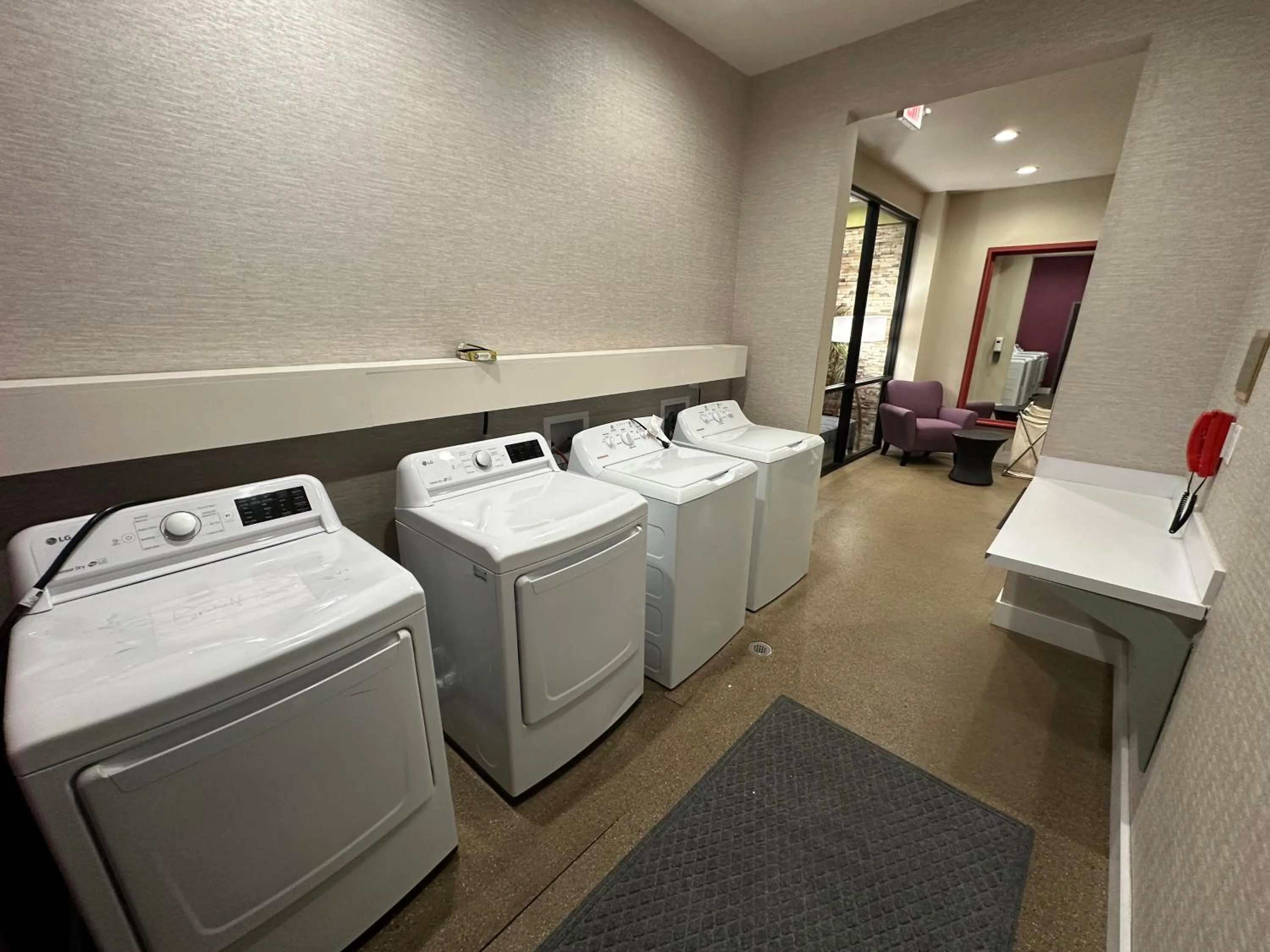 laundry in Home2 Suites By Hilton Amarillo East
