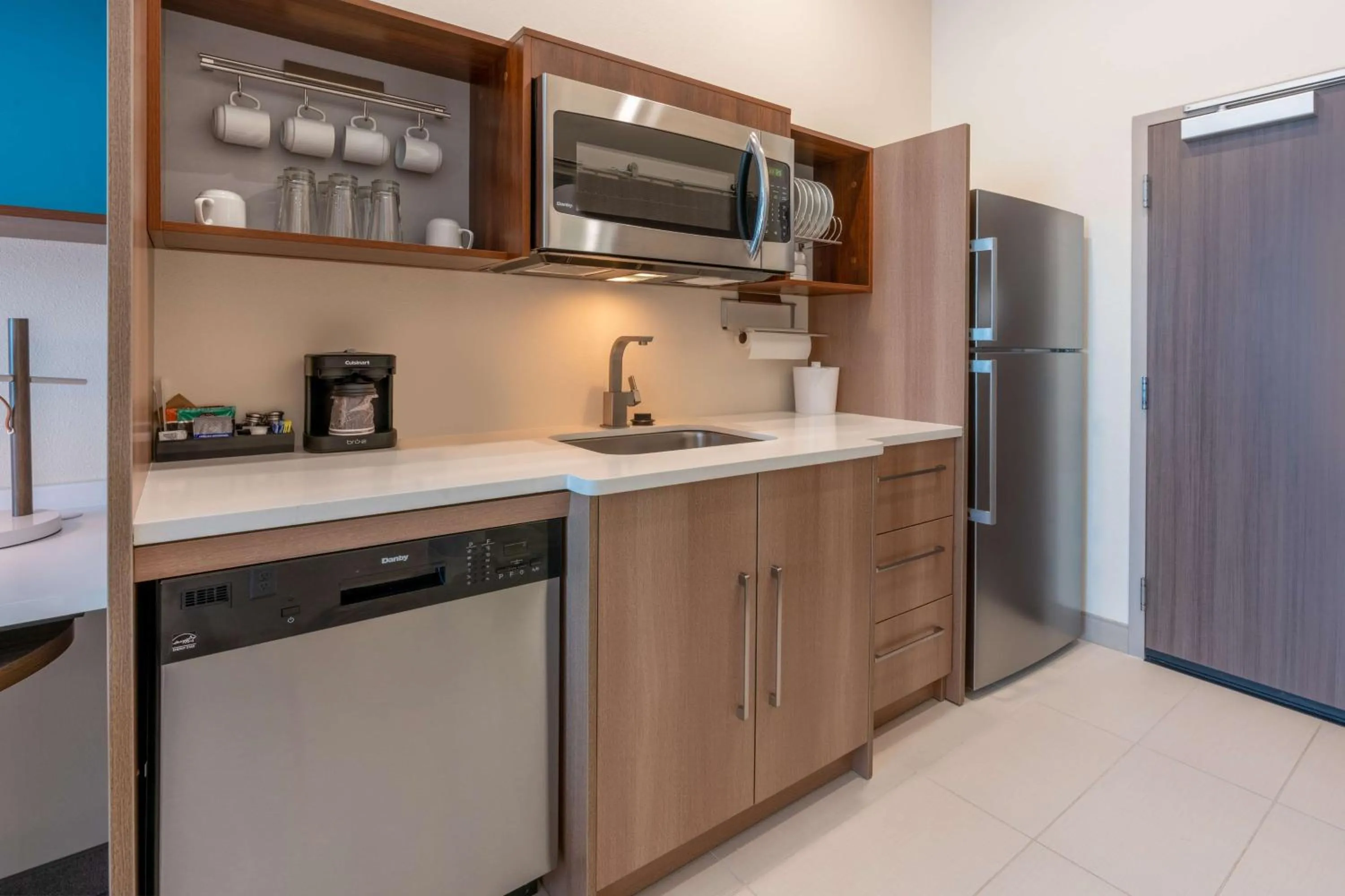 Kitchen or kitchenette in Home2 Suites By Hilton Pocatello, Id