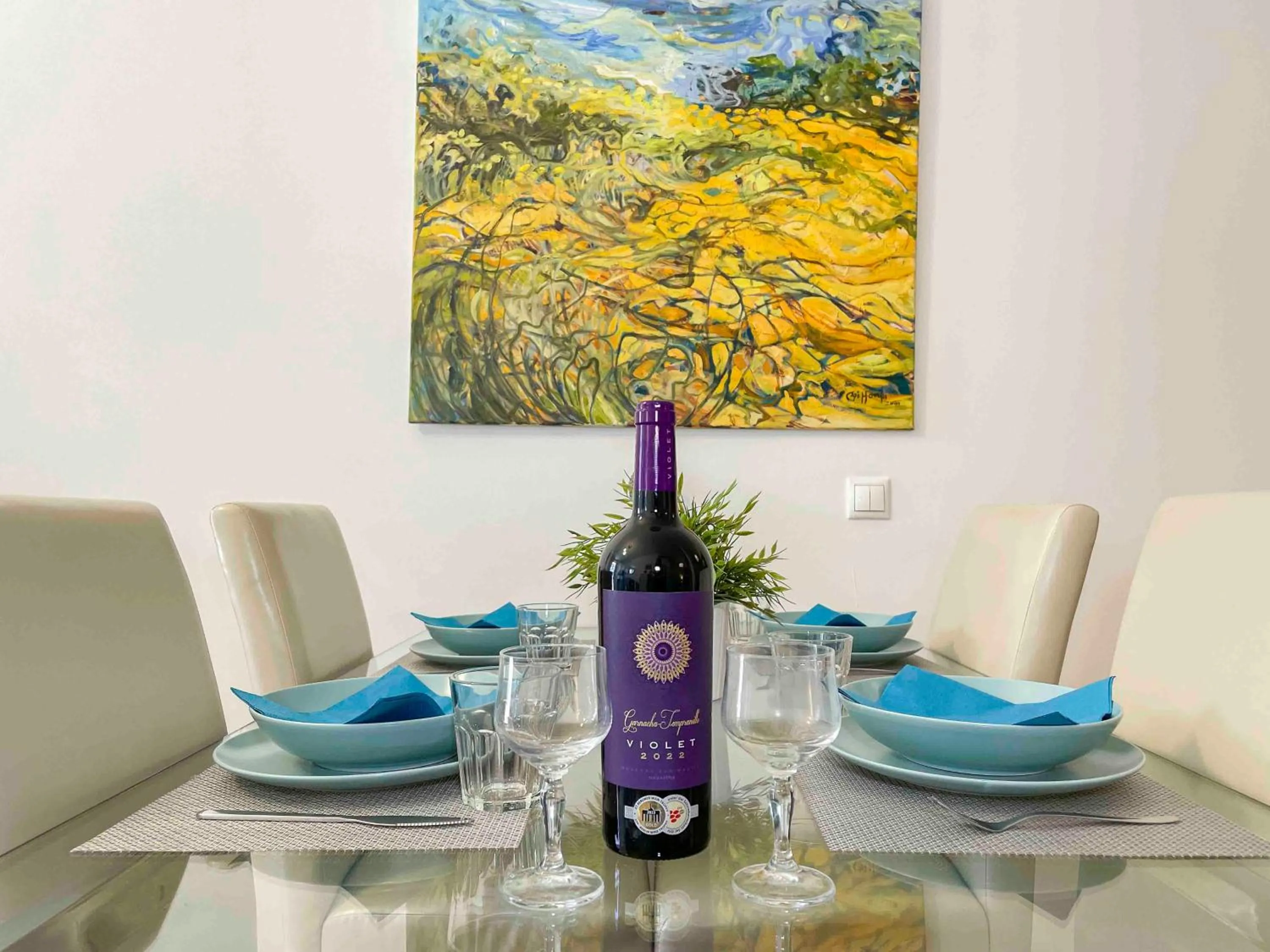 Dining area in Opera Residence
