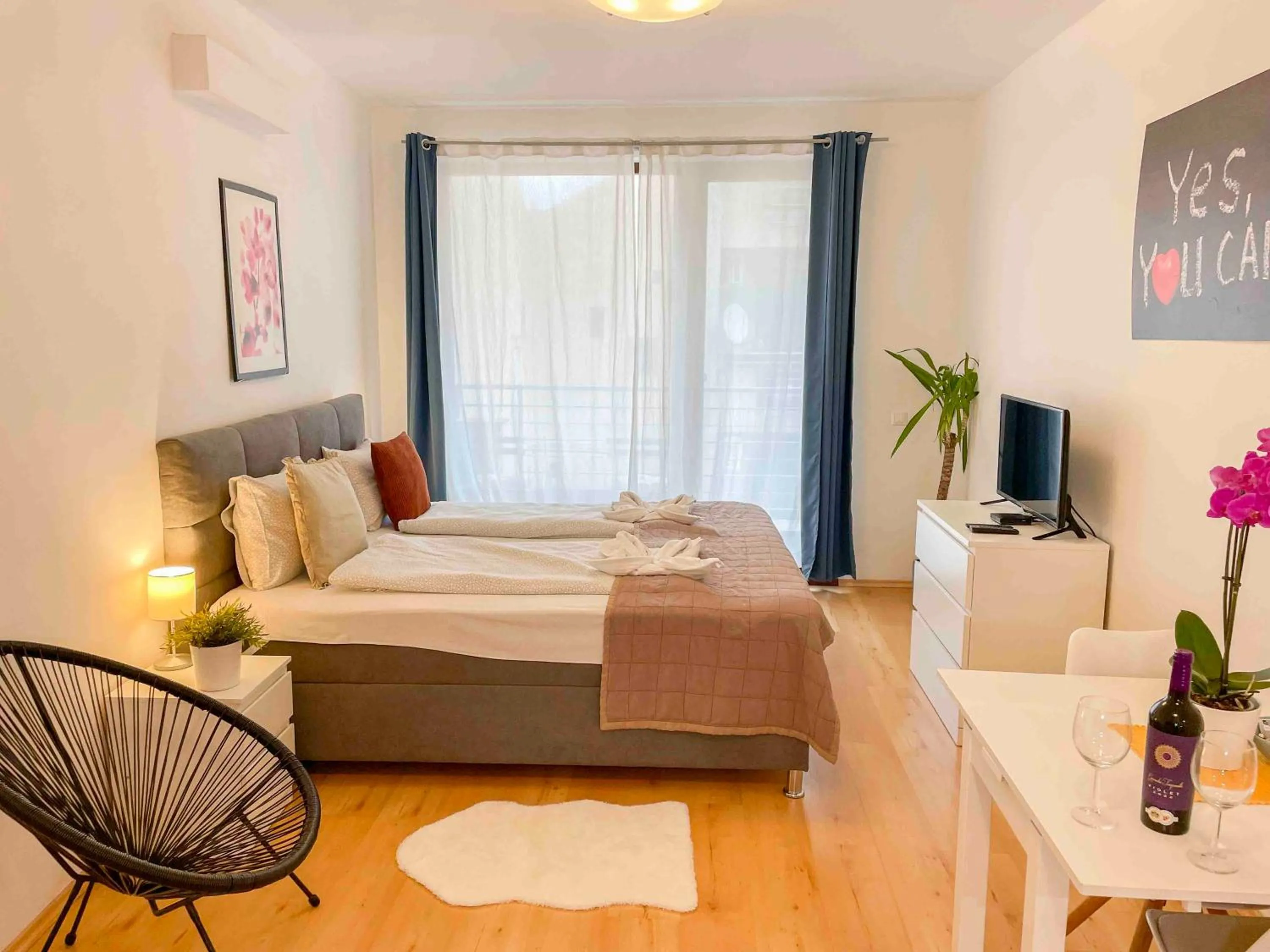 Bed in Opera Residence