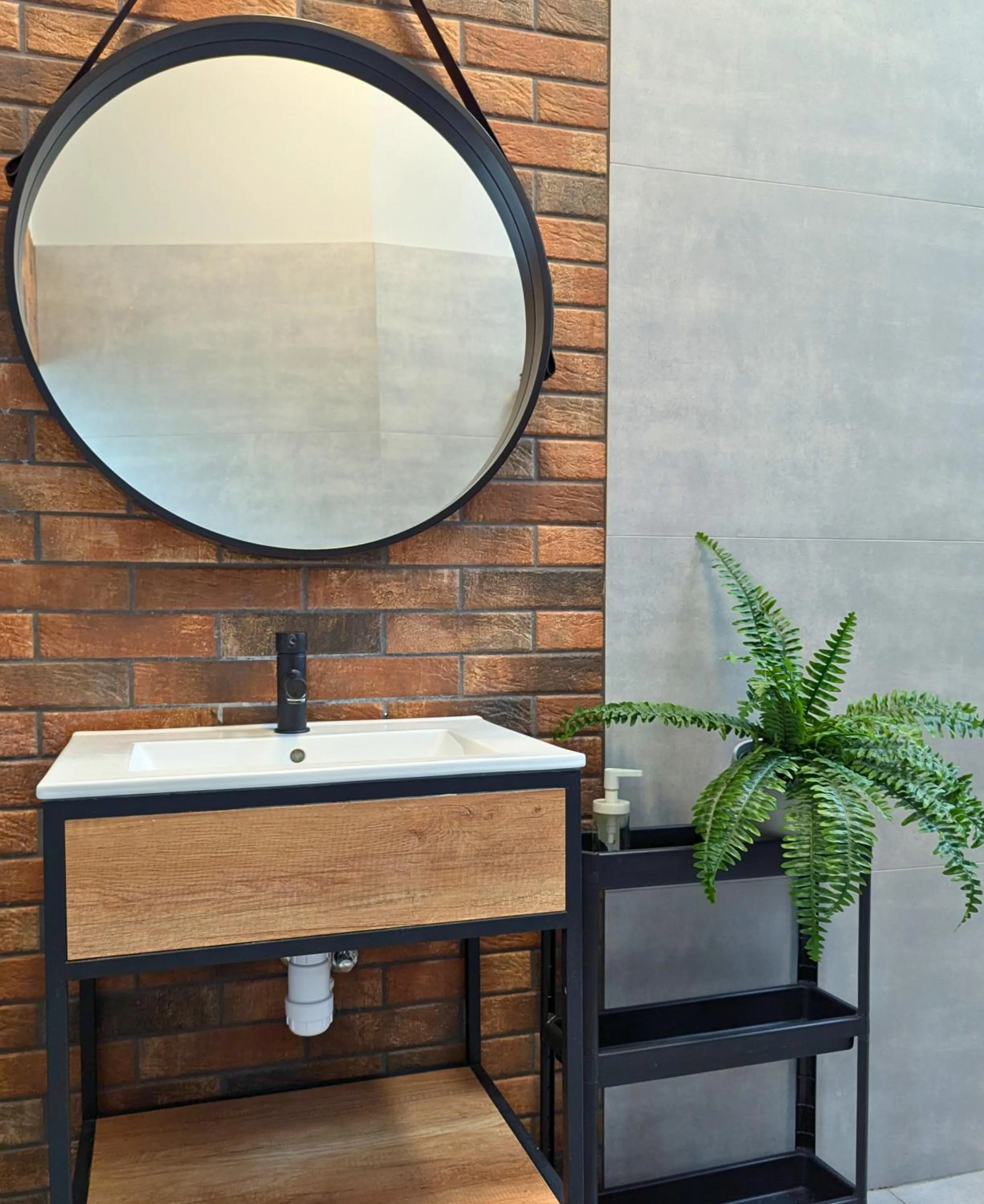 Bathroom in RYNEK 30 Hostel