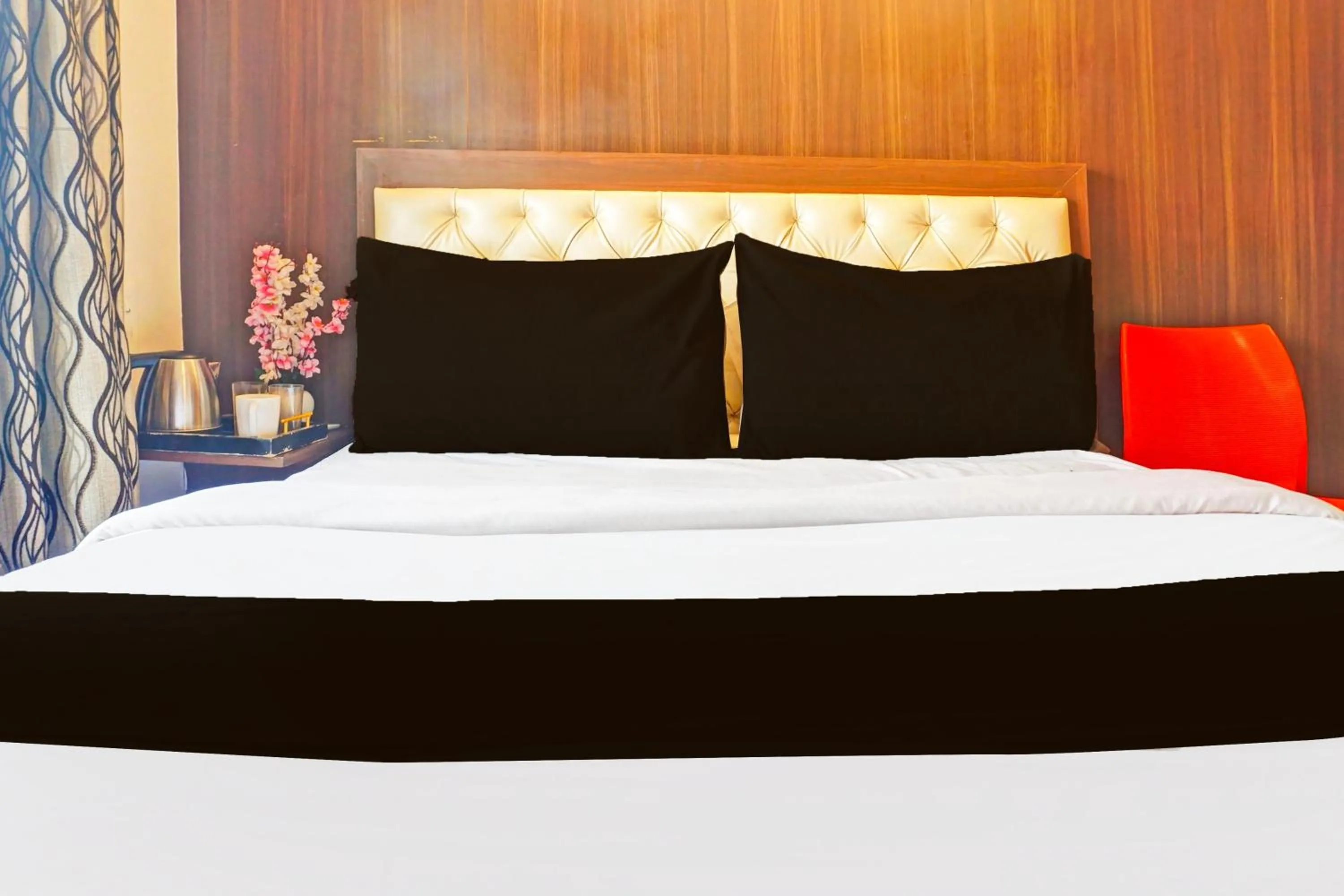 Bedroom in Hotel O Pearl Inn