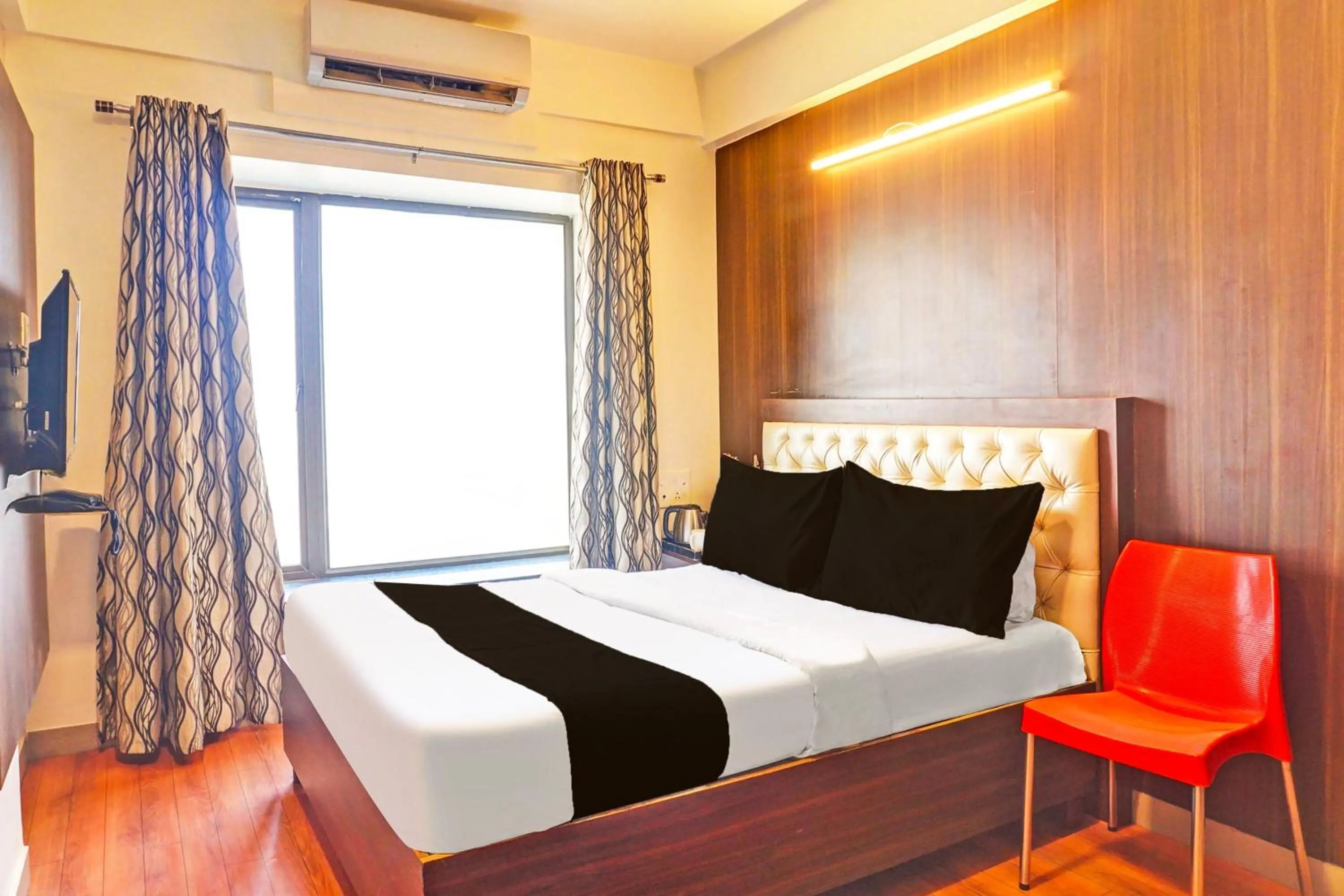 Bedroom in Hotel O Pearl Inn