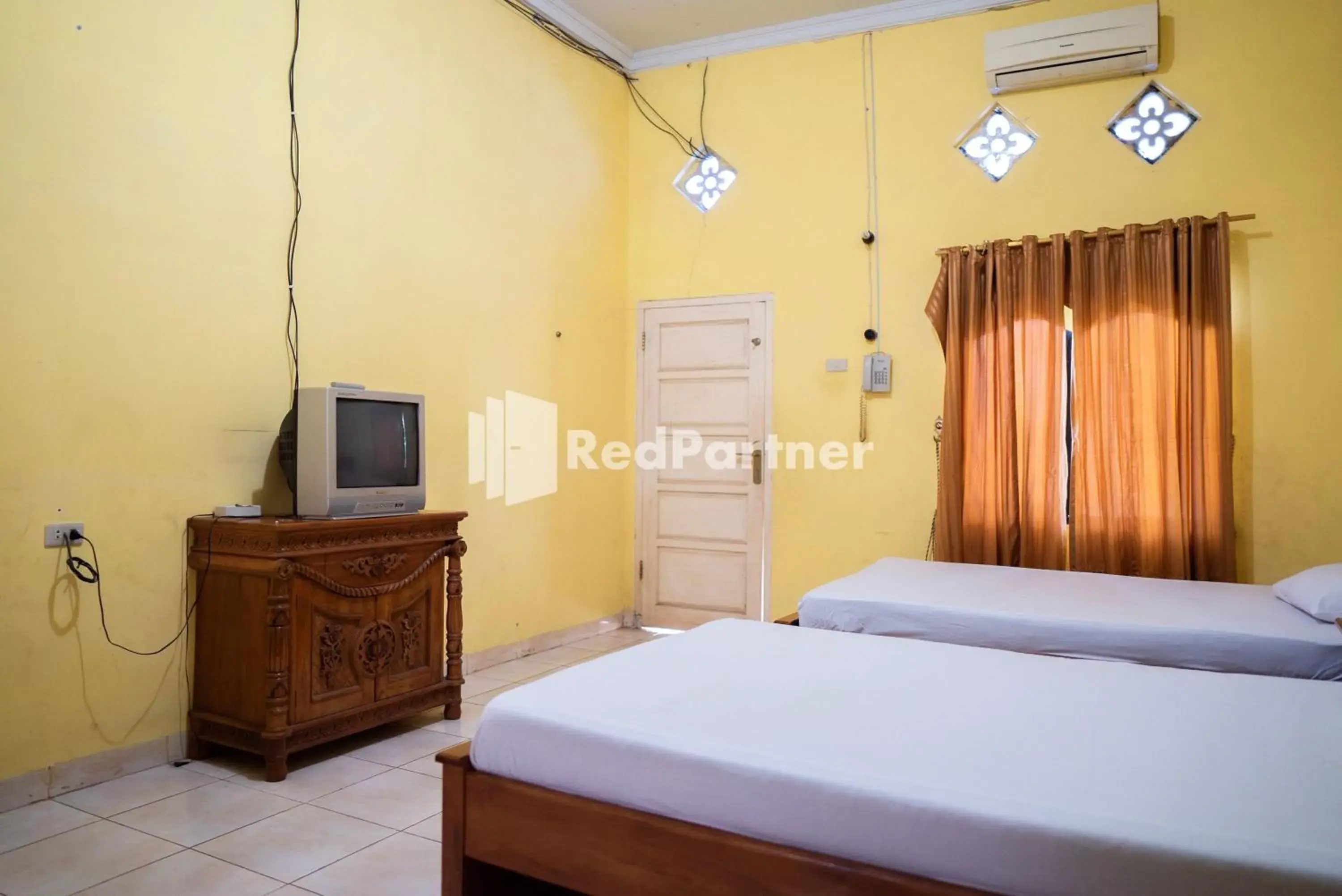 Bedroom, Bed in Wisma Citra Metro Mitra RedDoorz Bedroom, Bed in Wisma Citra Metro Mitra RedDoorz