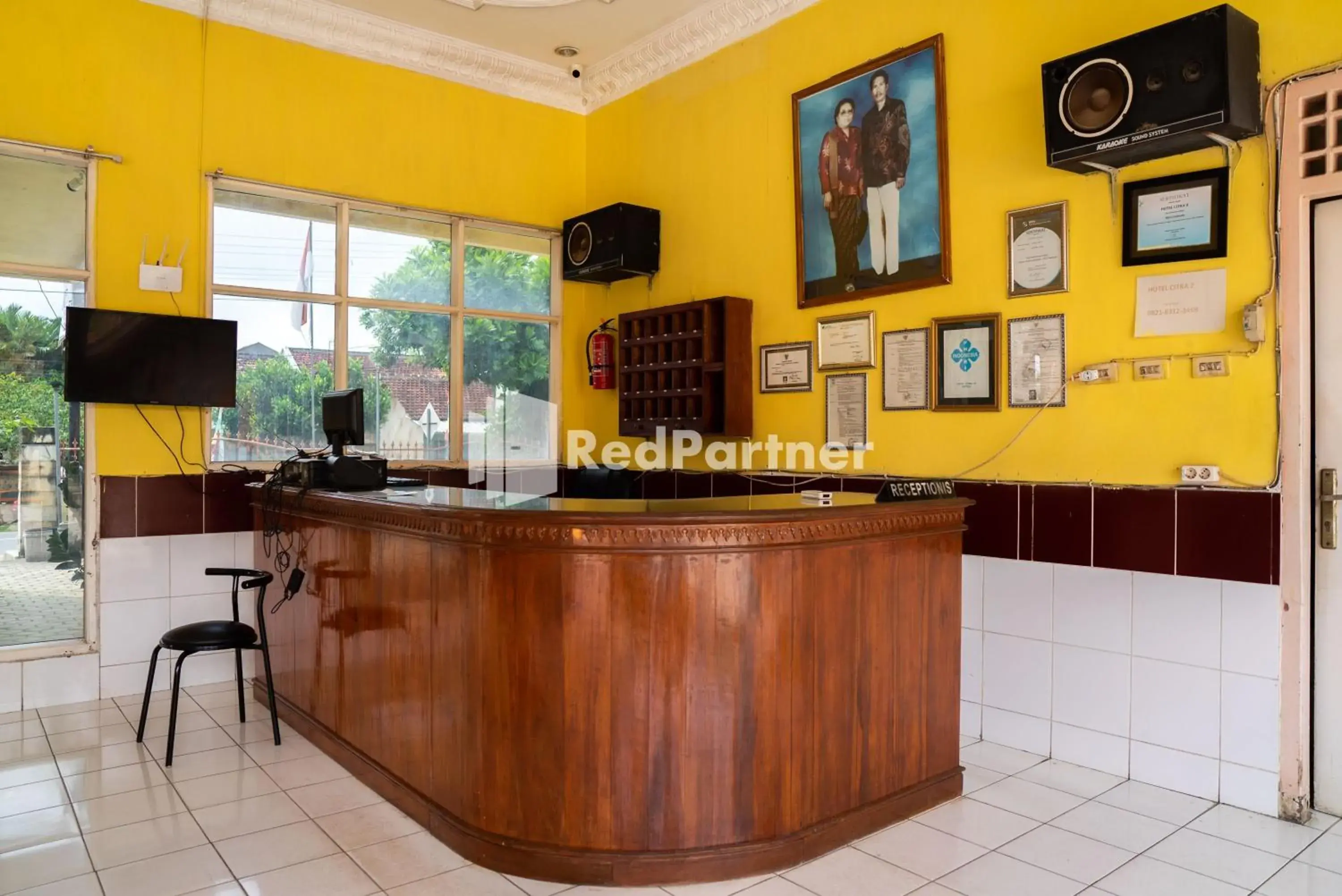 Lobby or reception in Wisma Citra Metro Mitra RedDoorz Lobby or reception in Wisma Citra Metro Mitra RedDoorz