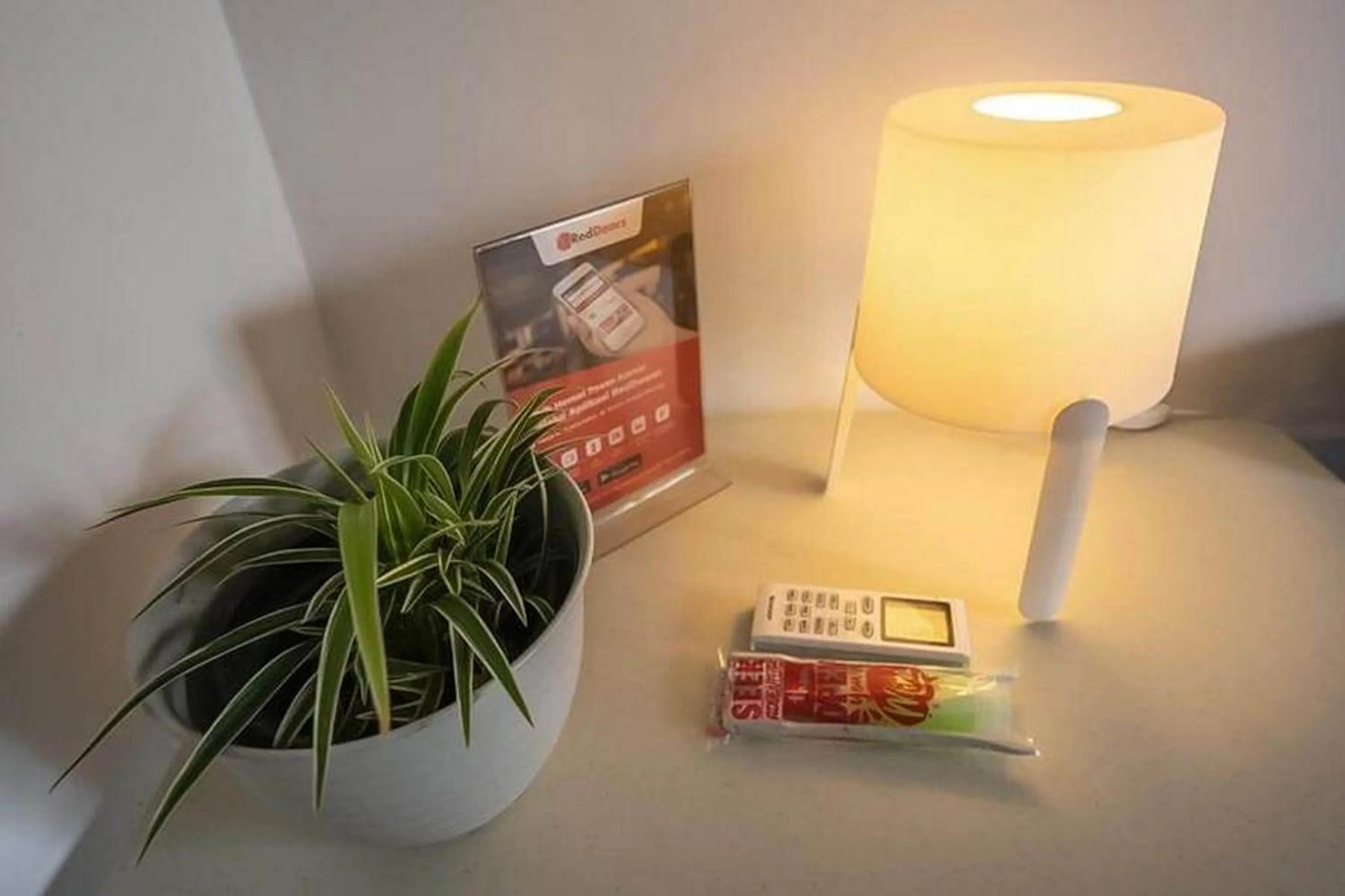 RedDoorz near RS Mitra Keluarga Depok