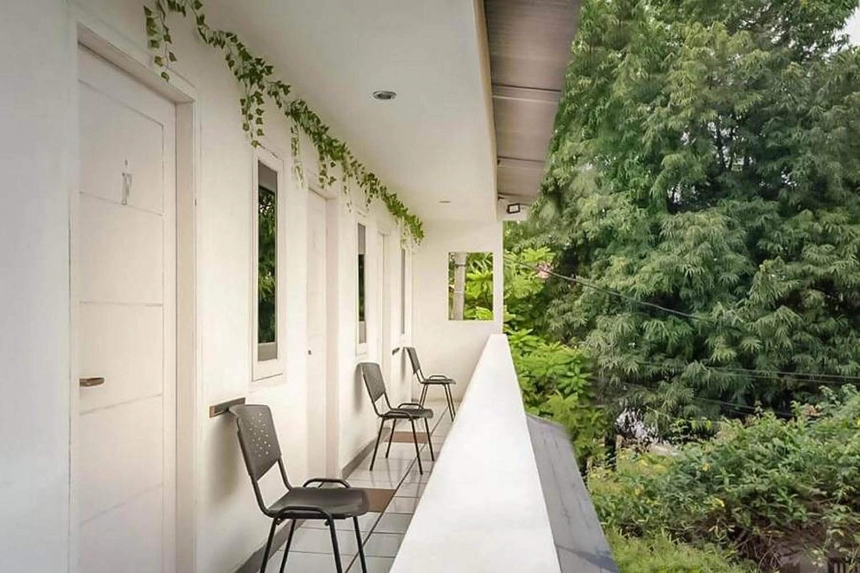 RedDoorz near RS Mitra Keluarga Depok