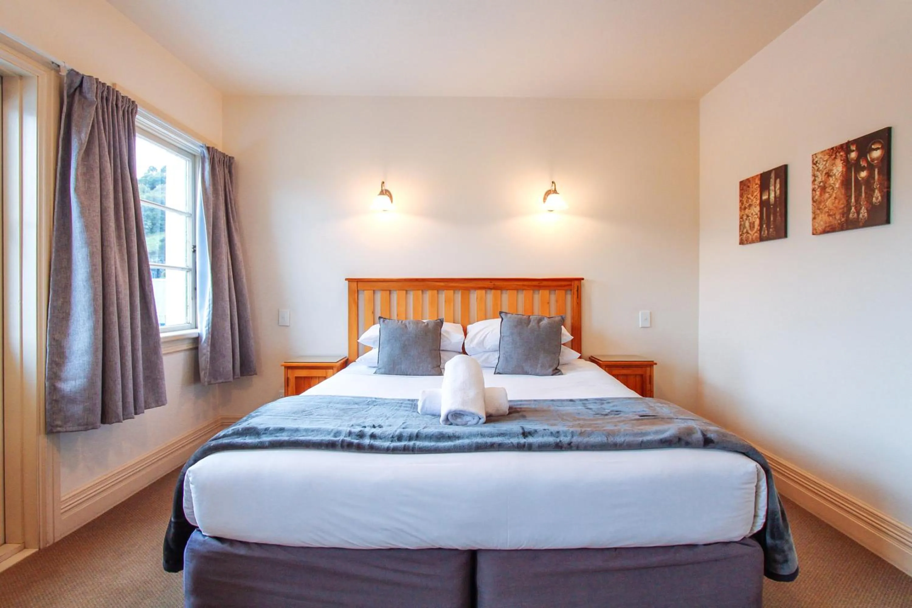 Bed in The Grand Hotel & Bar - Akaroa