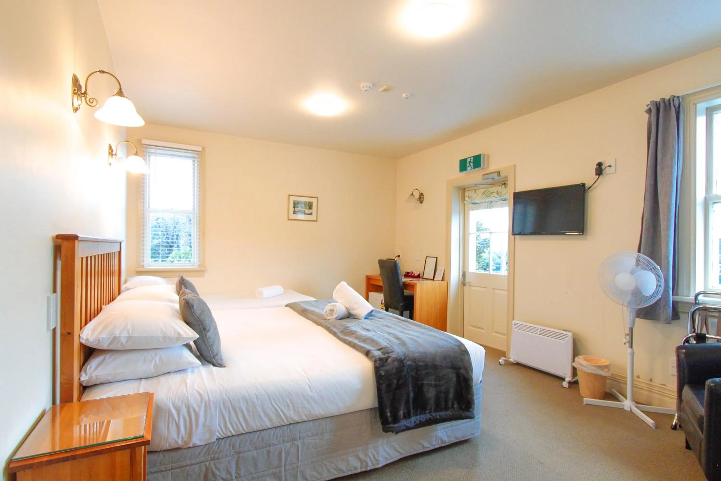Bed in The Grand Hotel & Bar - Akaroa