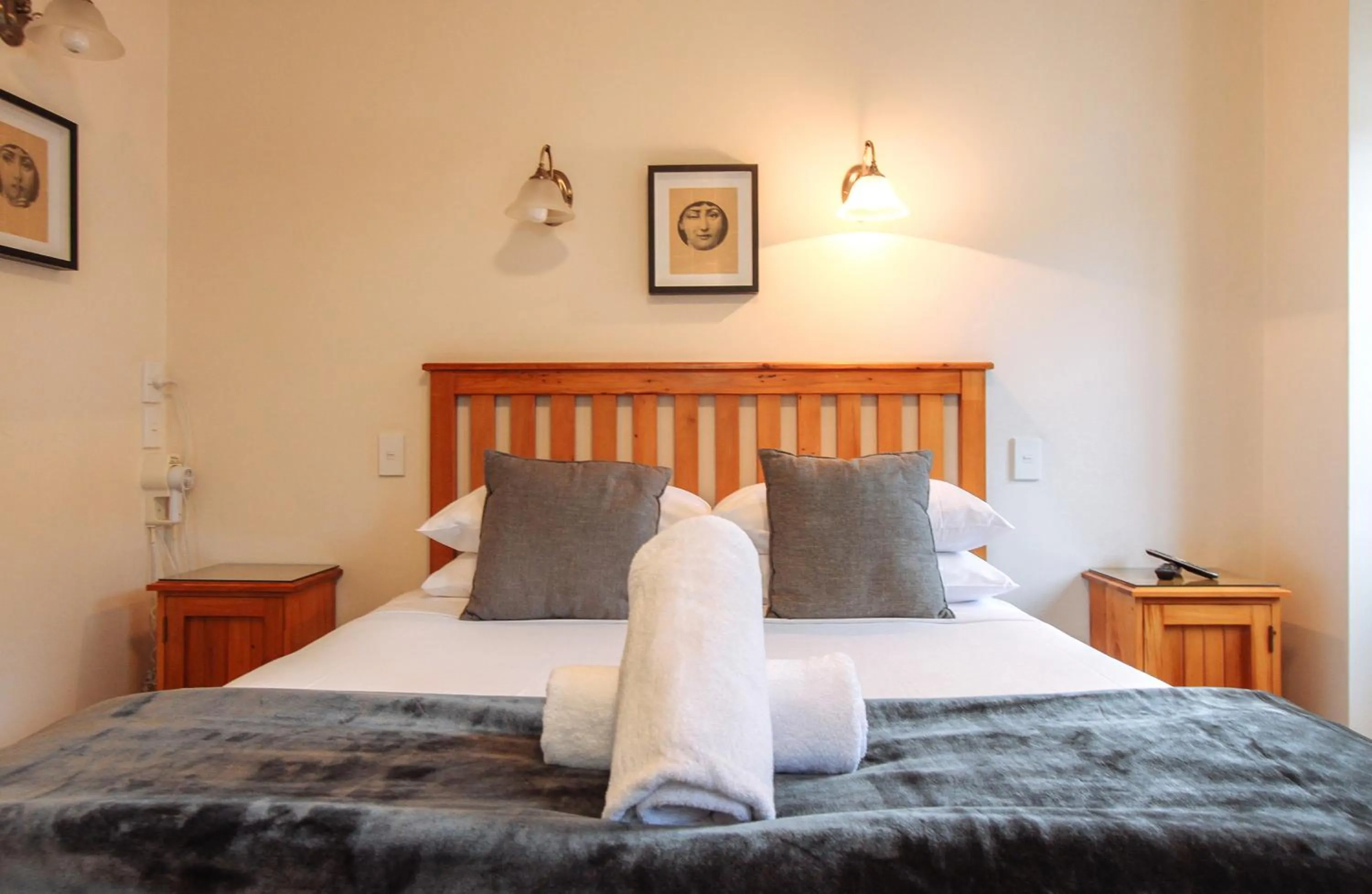 Bed in The Grand Hotel & Bar - Akaroa