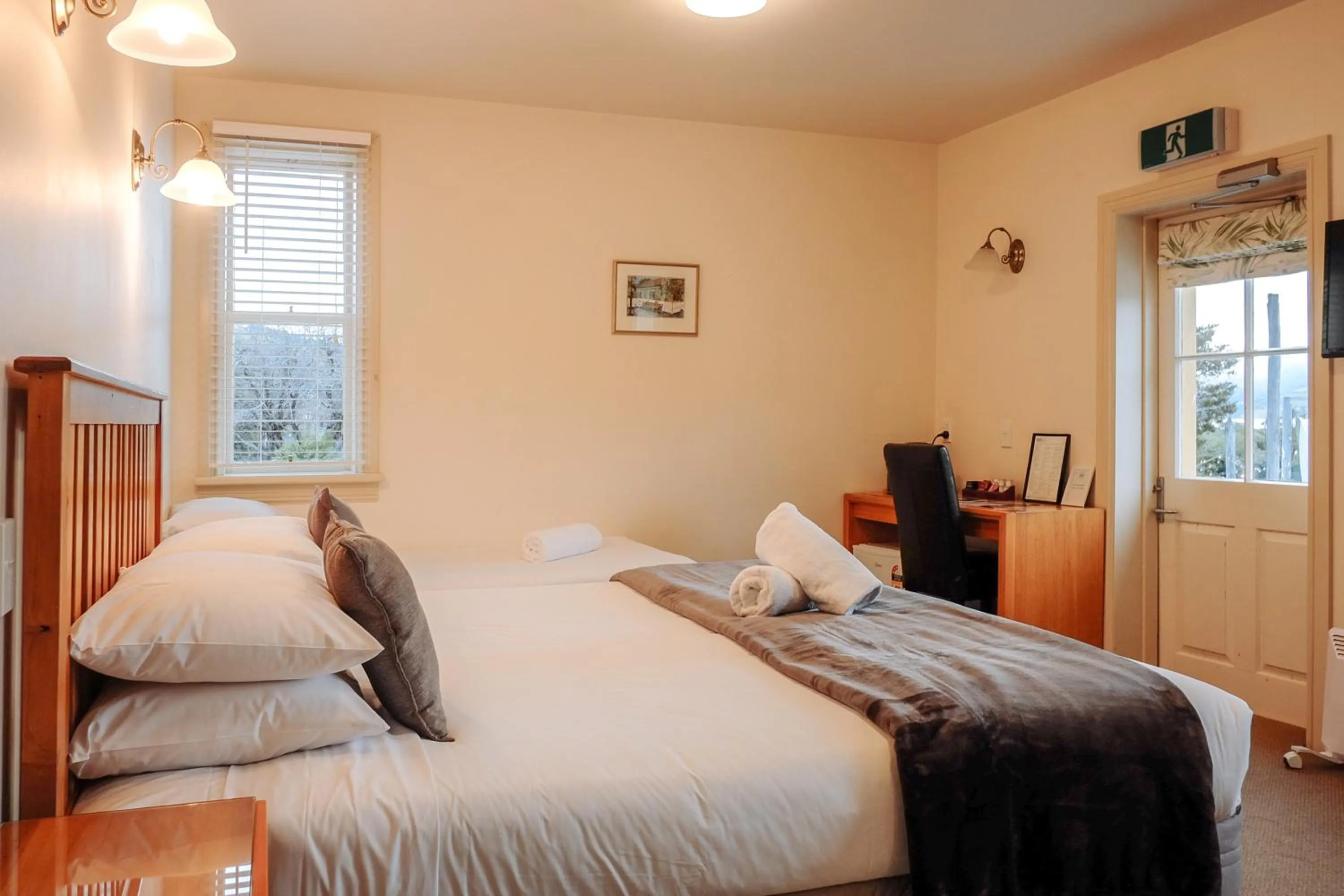 Bed in The Grand Hotel & Bar - Akaroa