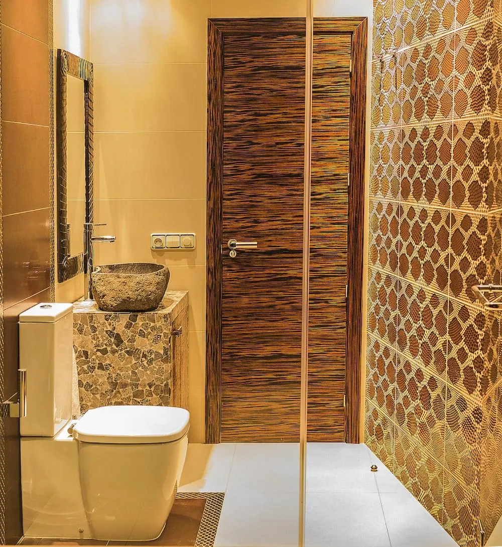 Bathroom in Rok Plaza