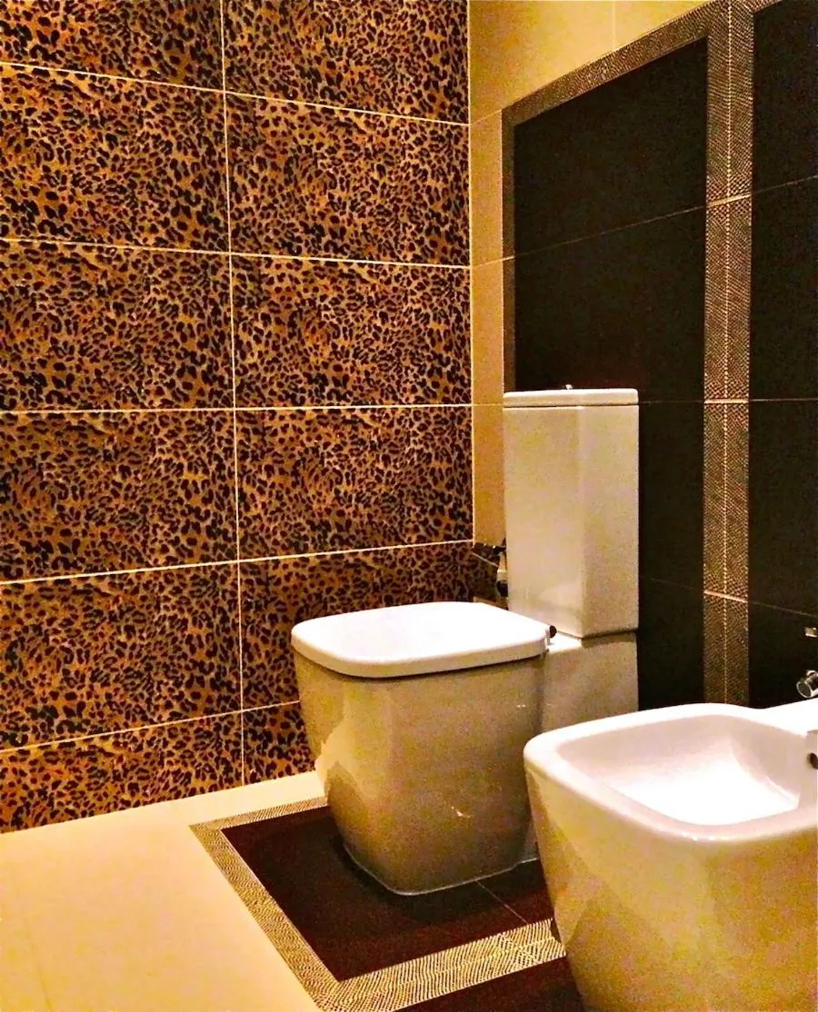 Bathroom in Rok Plaza