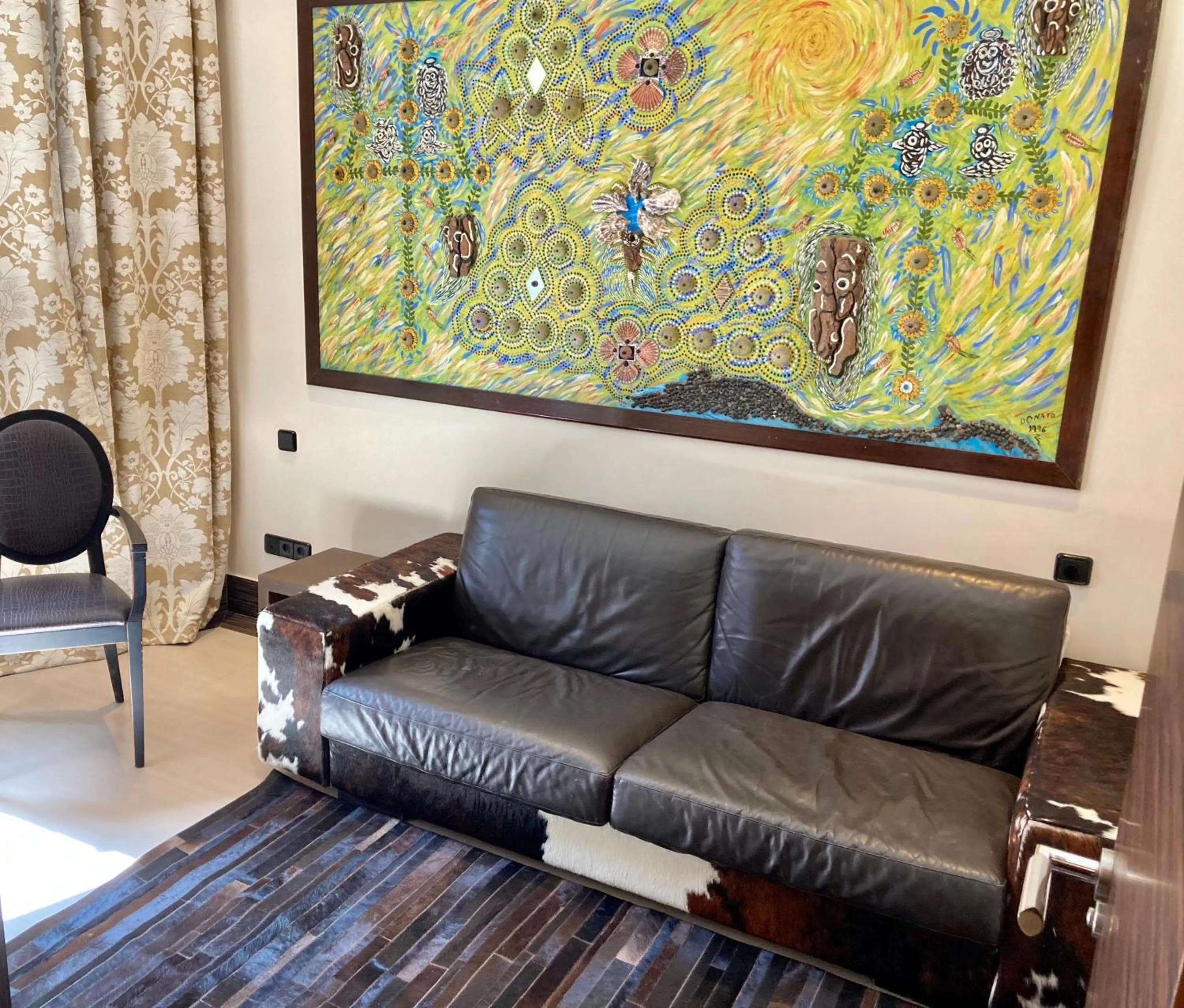 Living room in Rok Plaza