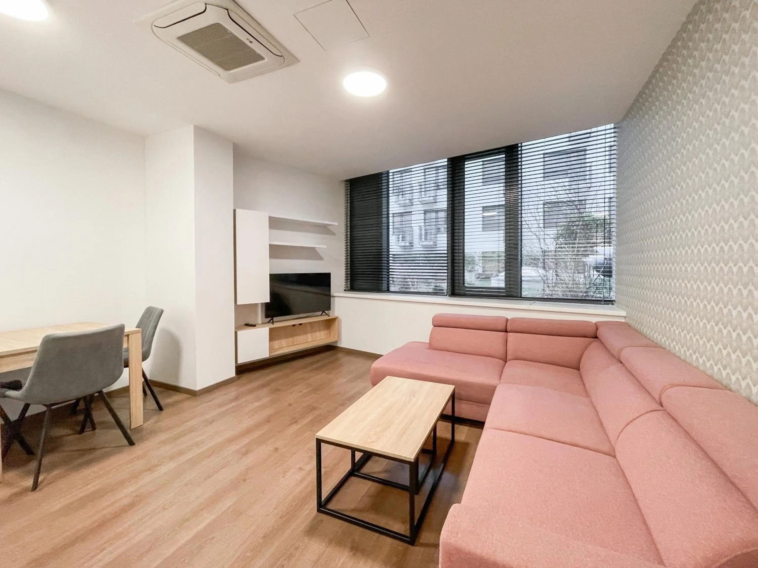 TV and multimedia in Metropolitan Star Apart Hotel