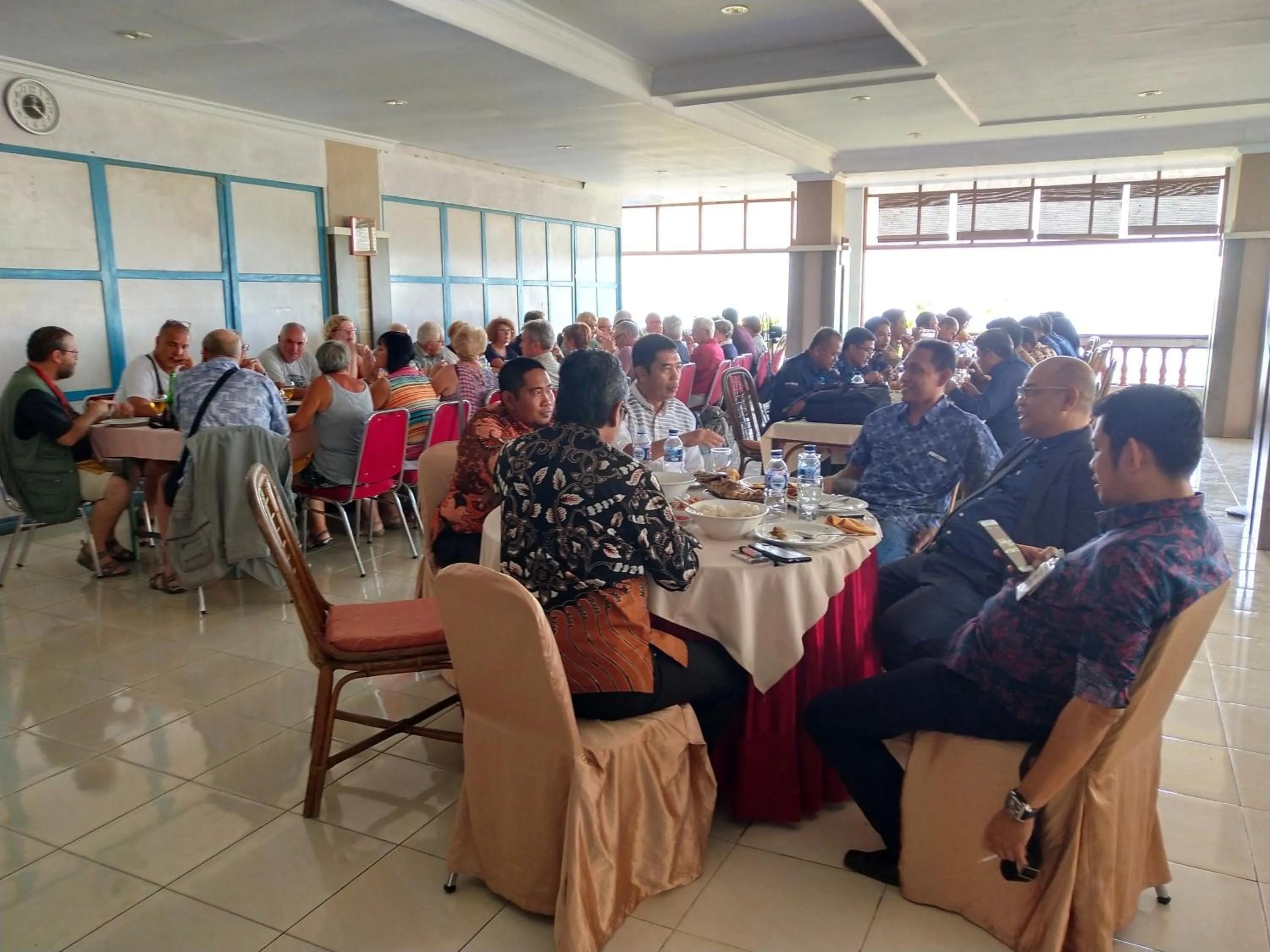 Restaurant/places to eat in Bukit Kenari Hotel & Restaurant