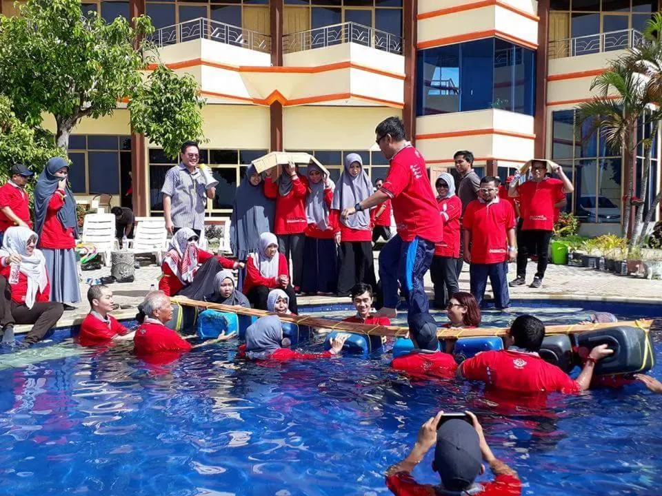Swimming pool in Bukit Kenari Hotel & Restaurant