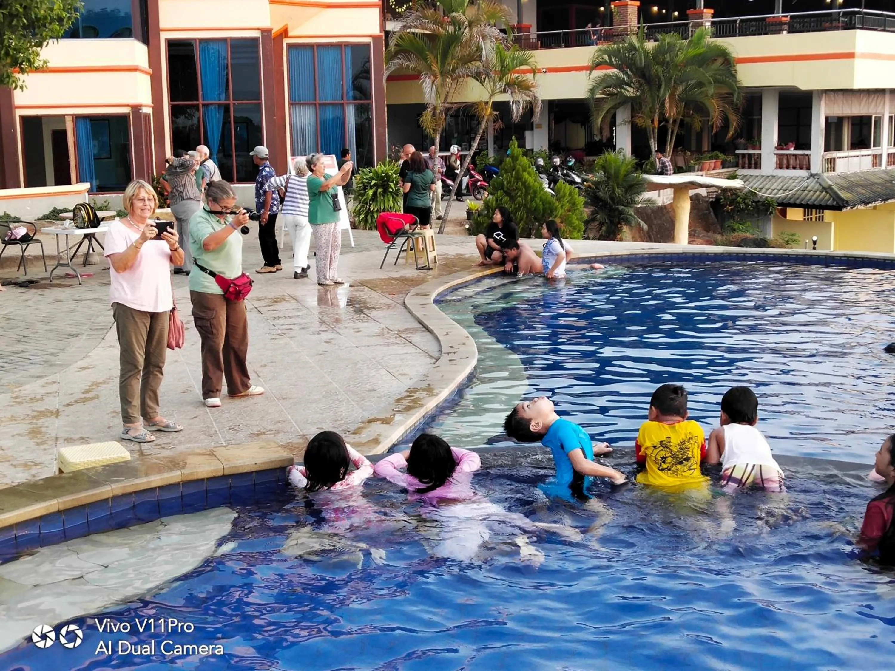 Swimming pool in Bukit Kenari Hotel & Restaurant